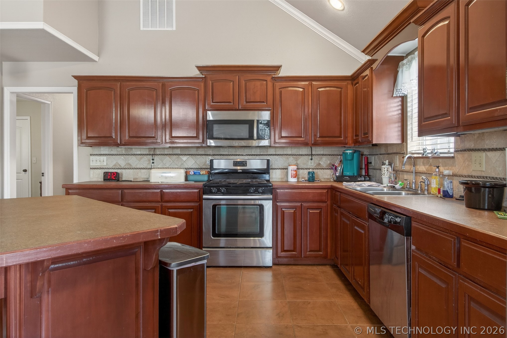 2709 S 34th Road Property Photo 19