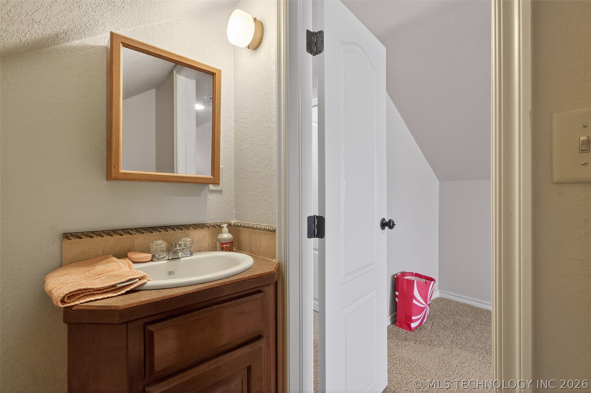 2709 S 34th Road Property Photo 37