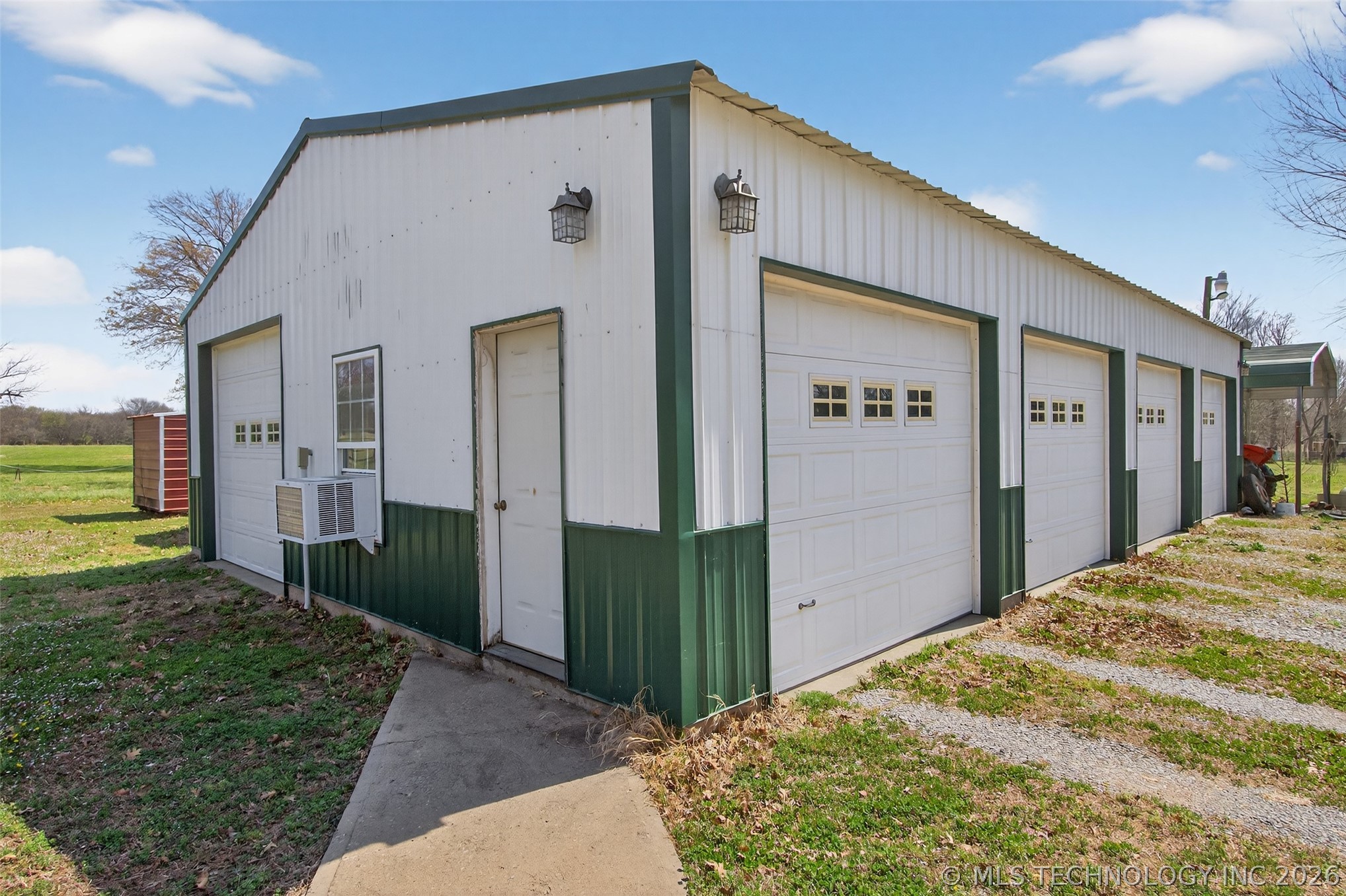 2709 S 34th Road Property Photo 47