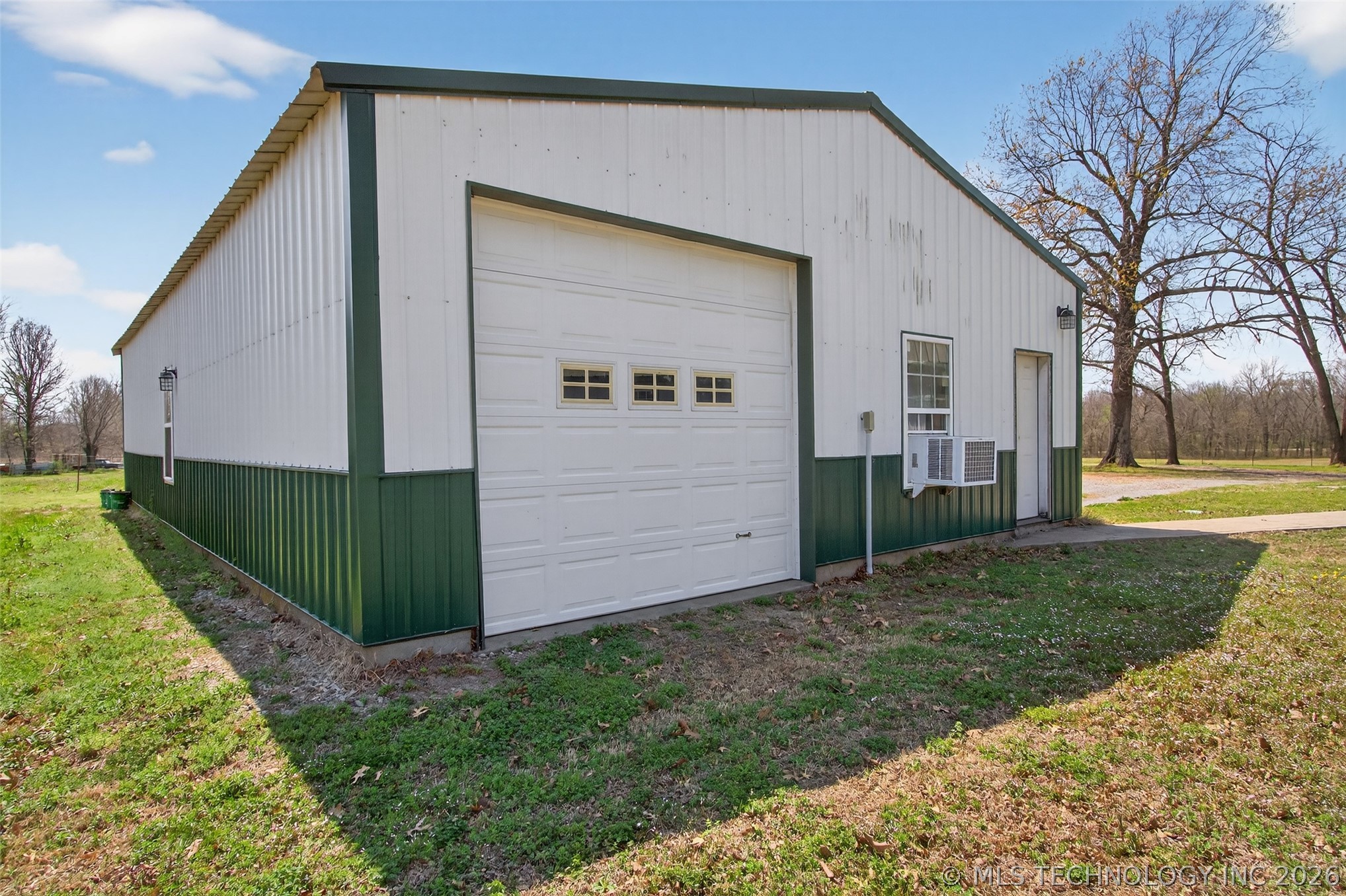 2709 S 34th Road Property Photo 48