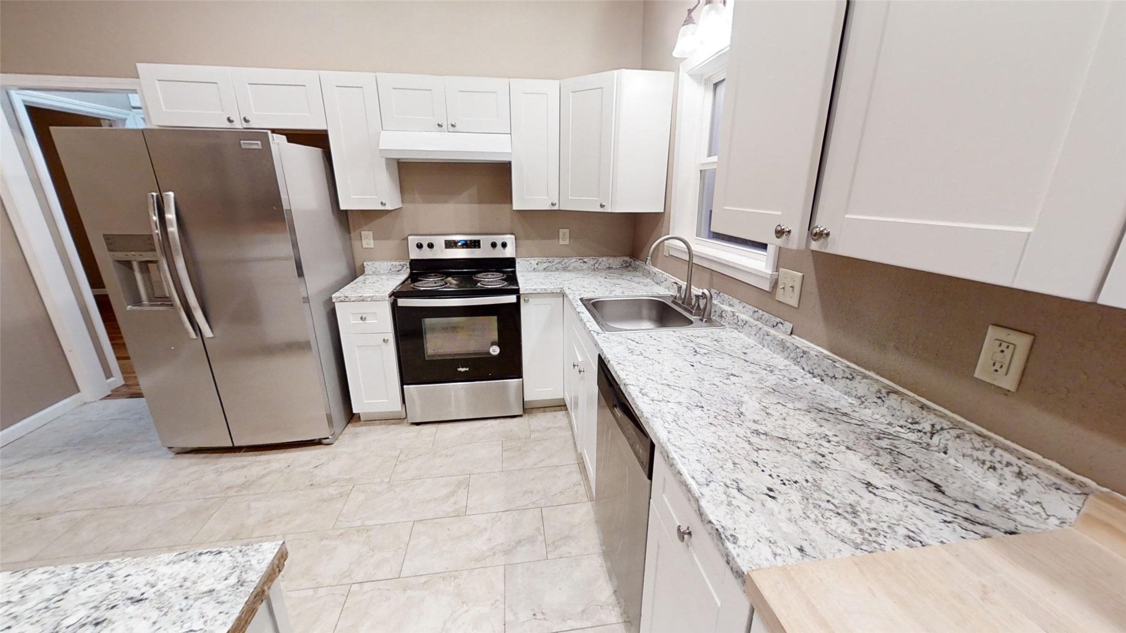 3208 E Easton Street Property Photo 5