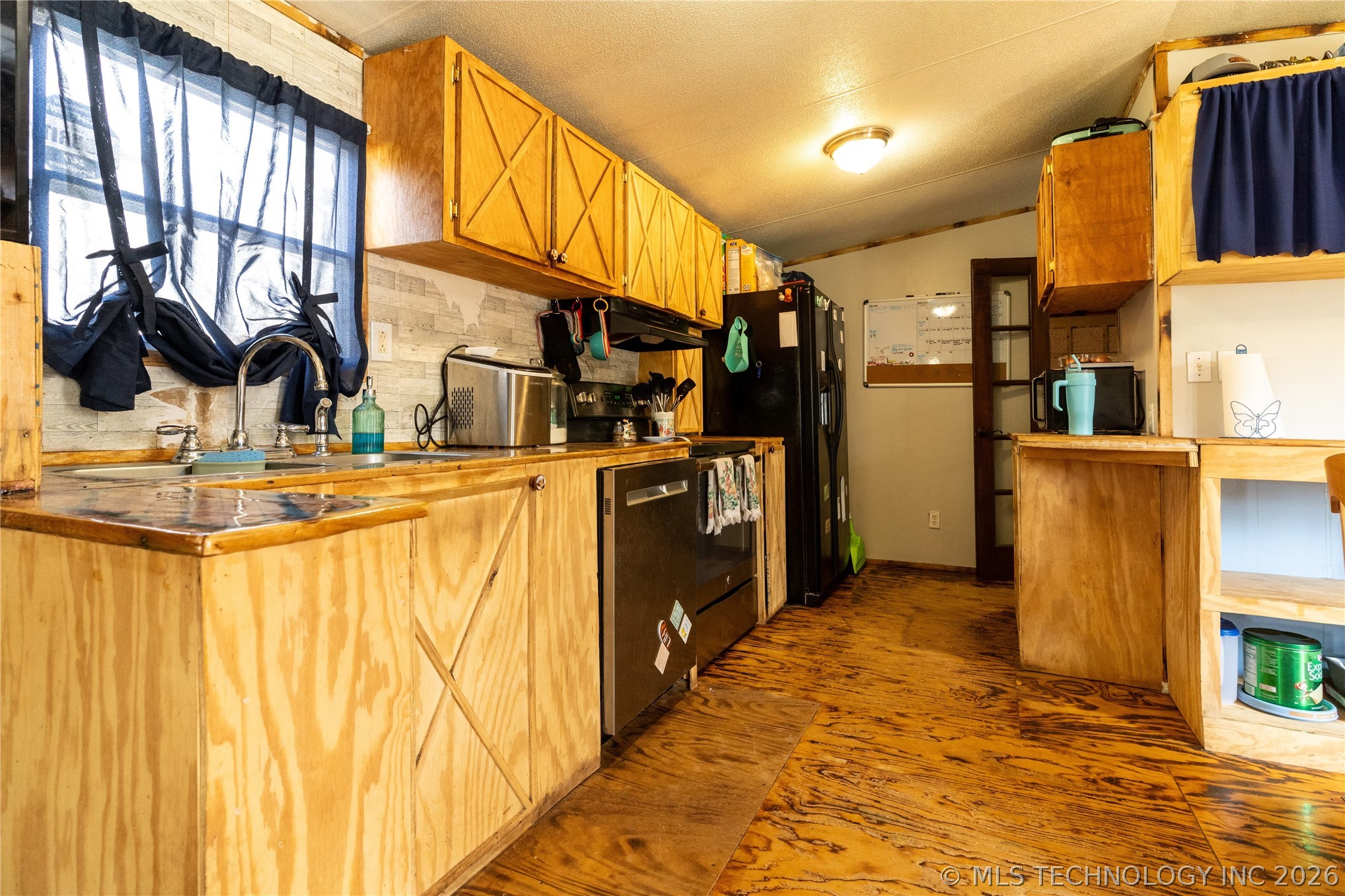 459 San Diego Road Property Photo 8
