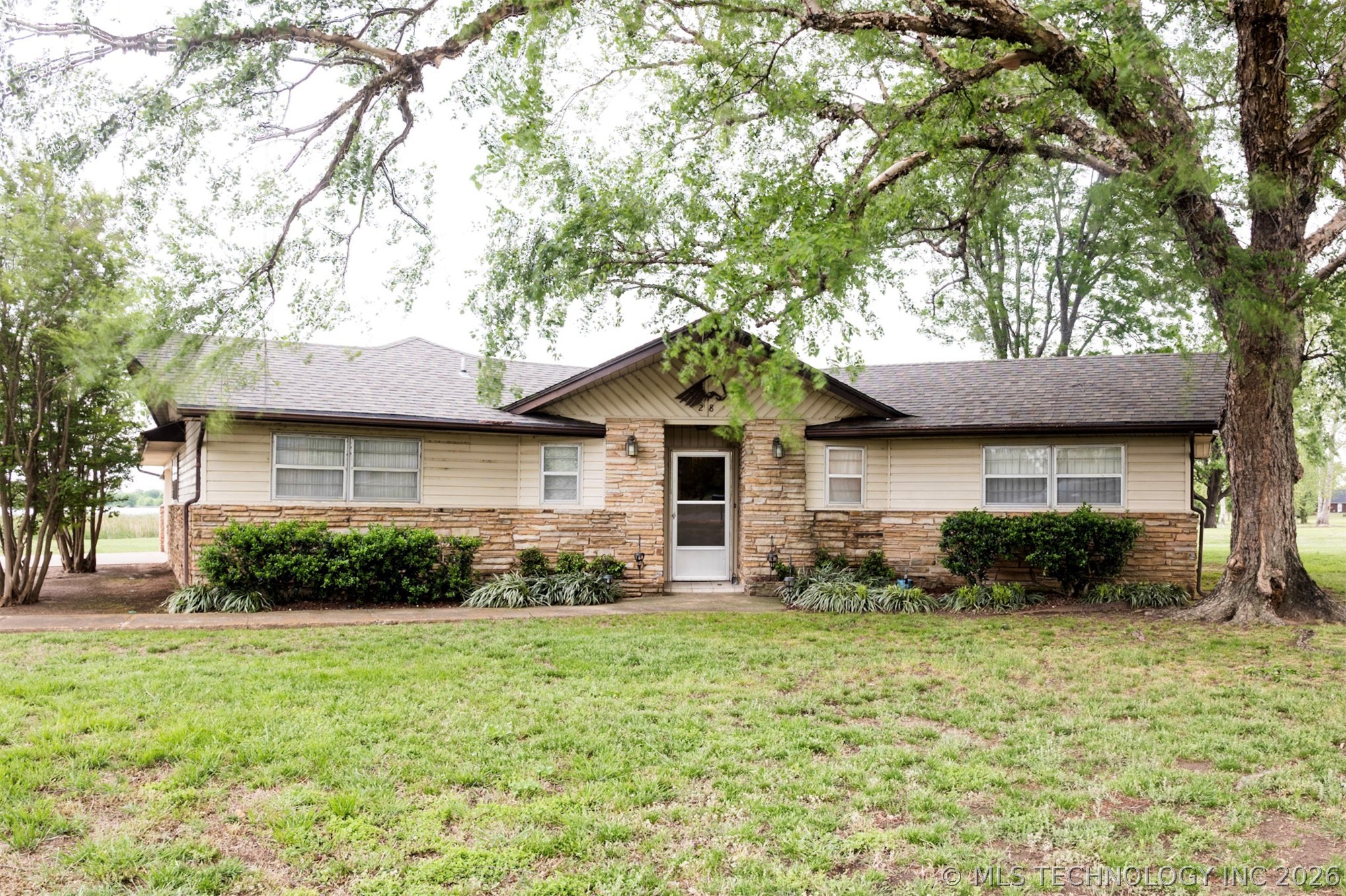 28 Aberdeen Property Photo 1