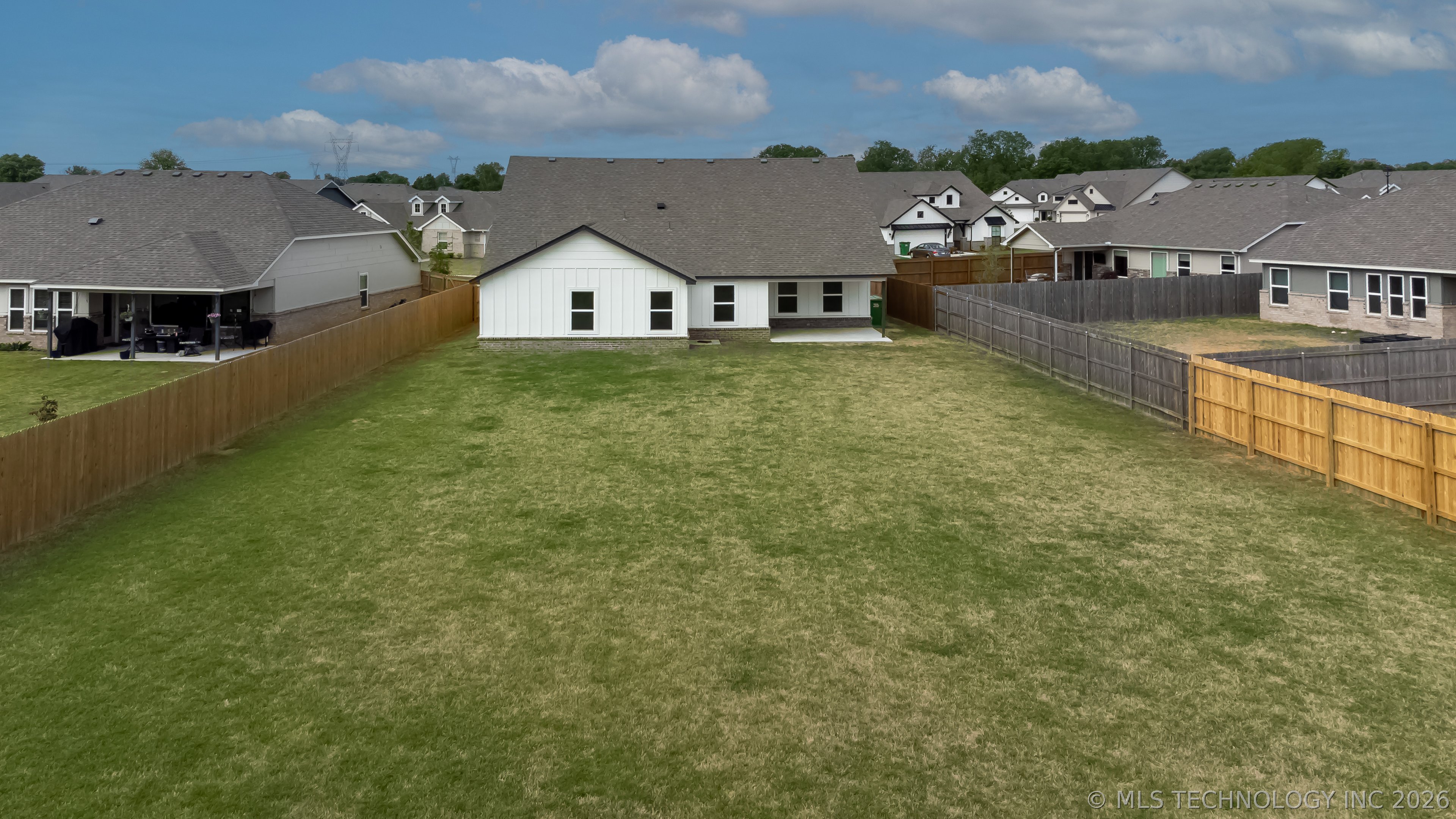 13411 S 95th East Avenue Property Photo 3