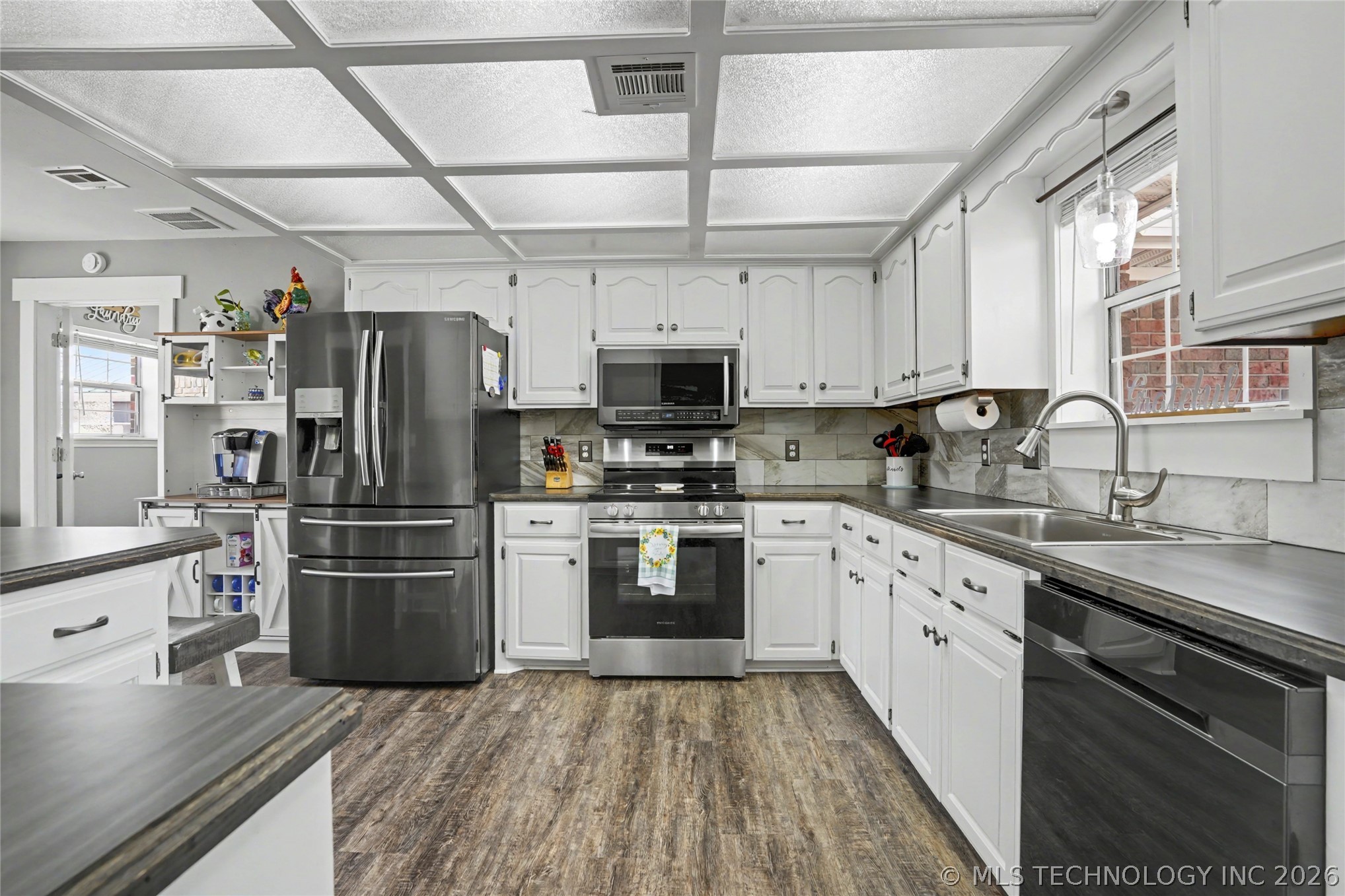 84 Southridge Drive Property Photo 15