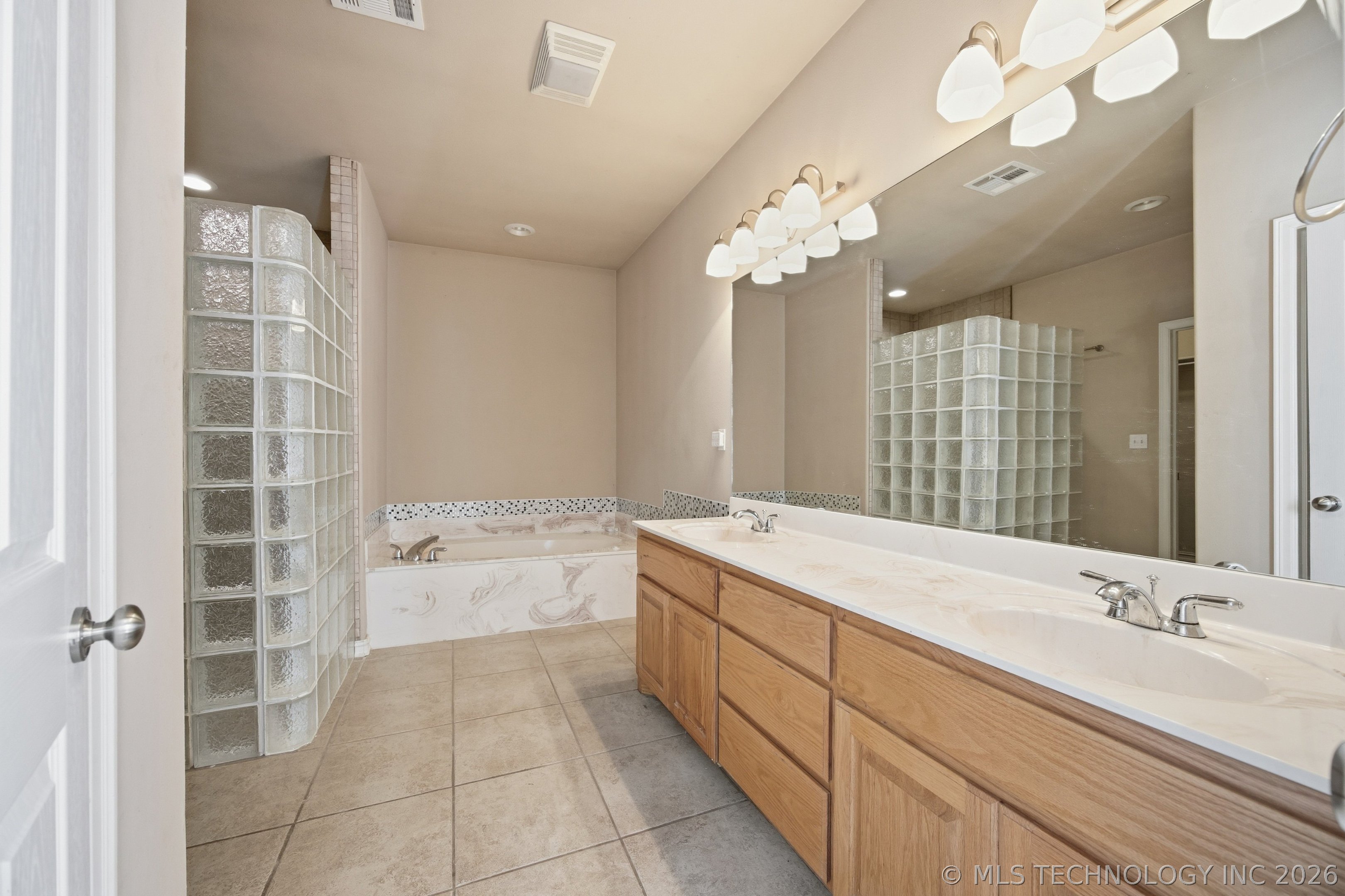 23727 S 413th East Avenue Property Photo 16
