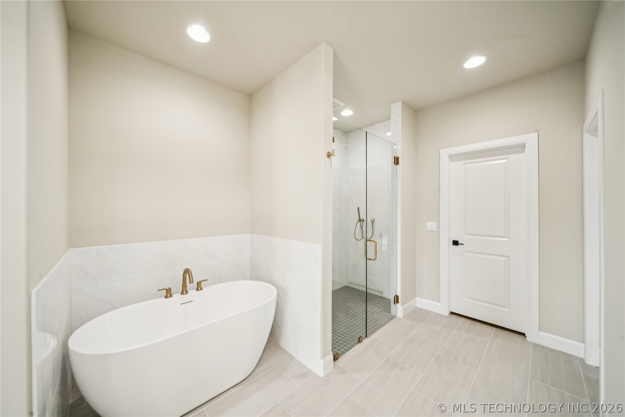 9716 E 132nd Street Property Photo 7