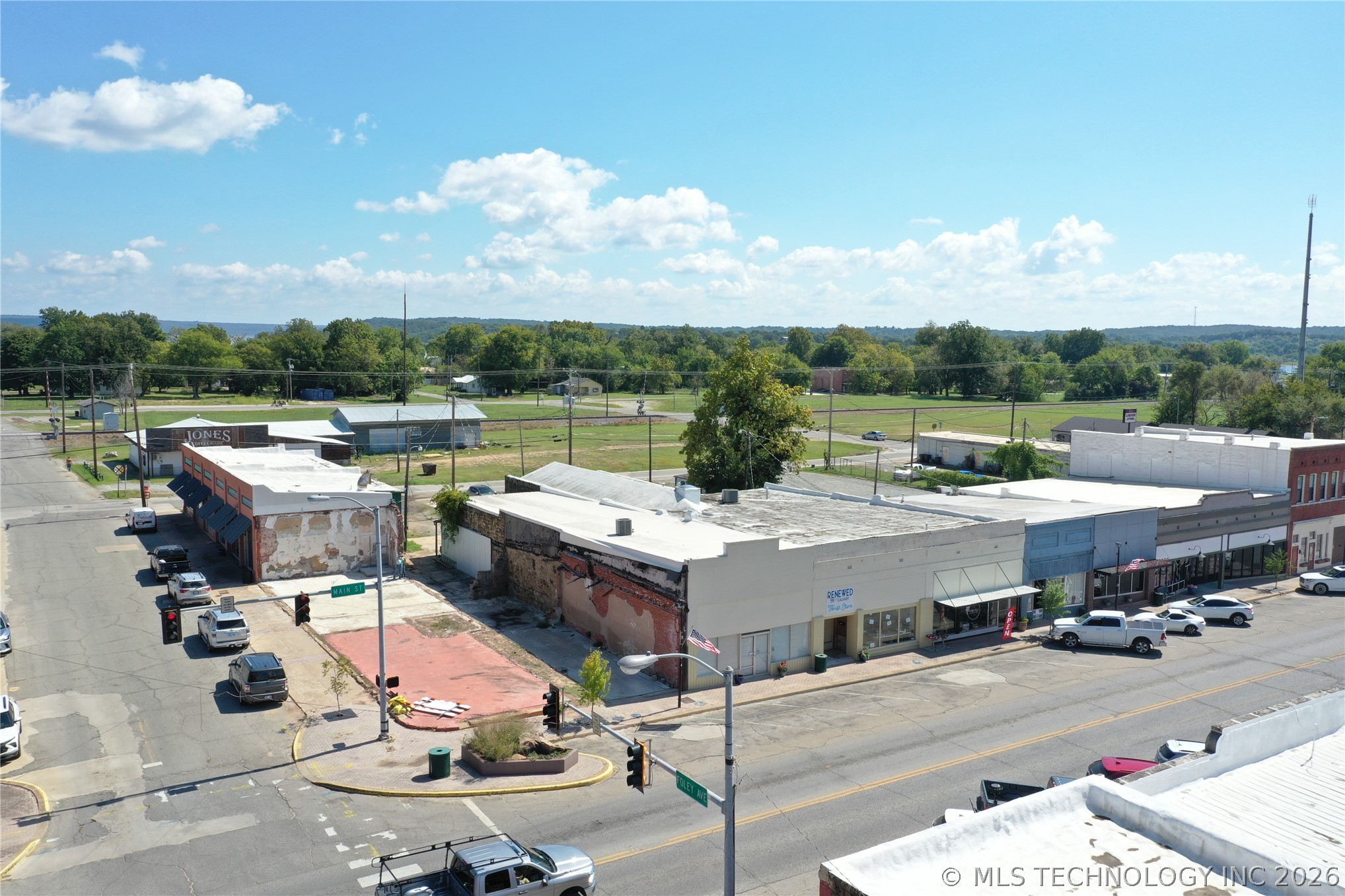 101 S Main Street Property Photo 1