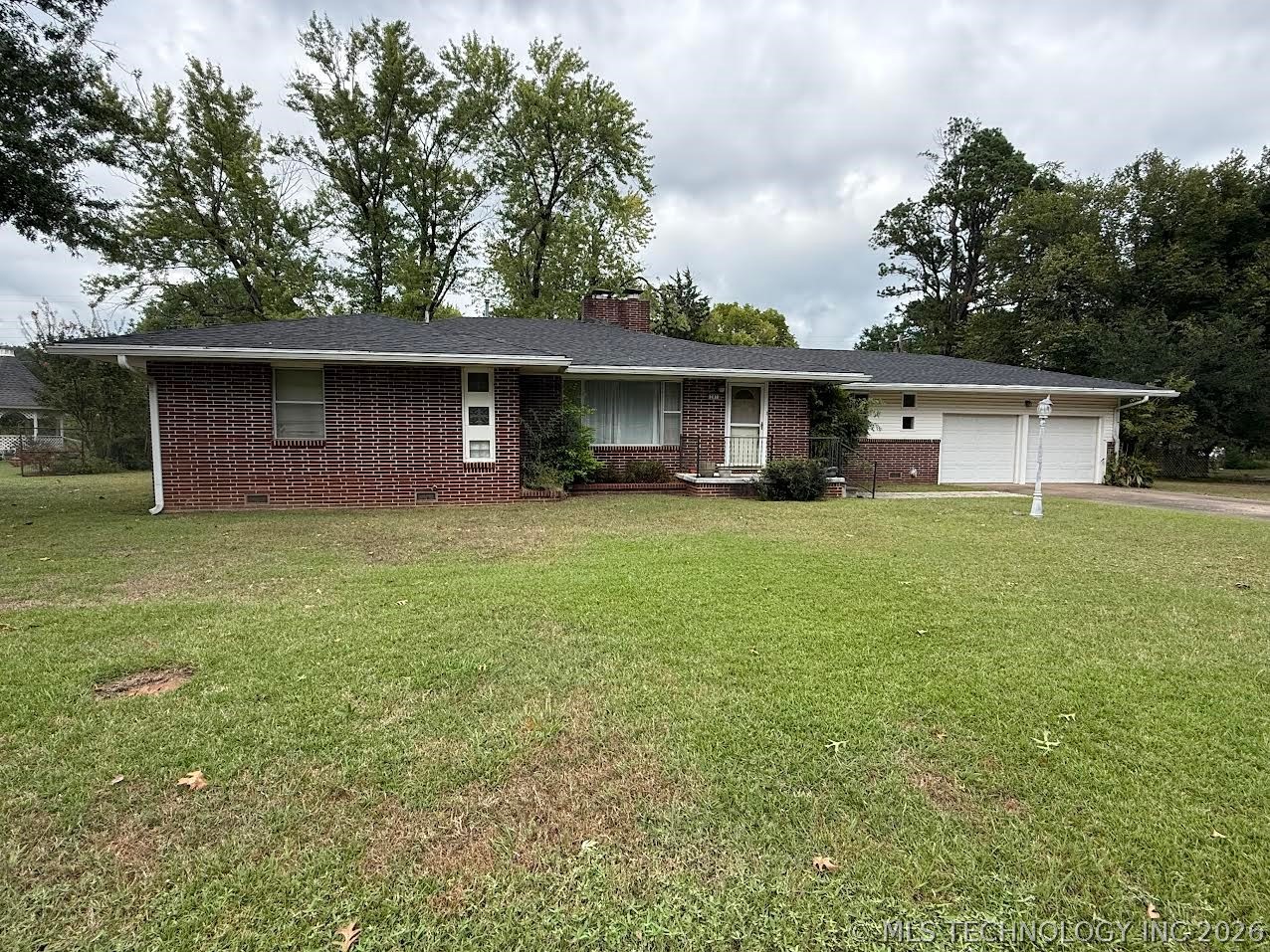 201 Nw Rose Lane Property Photo 1