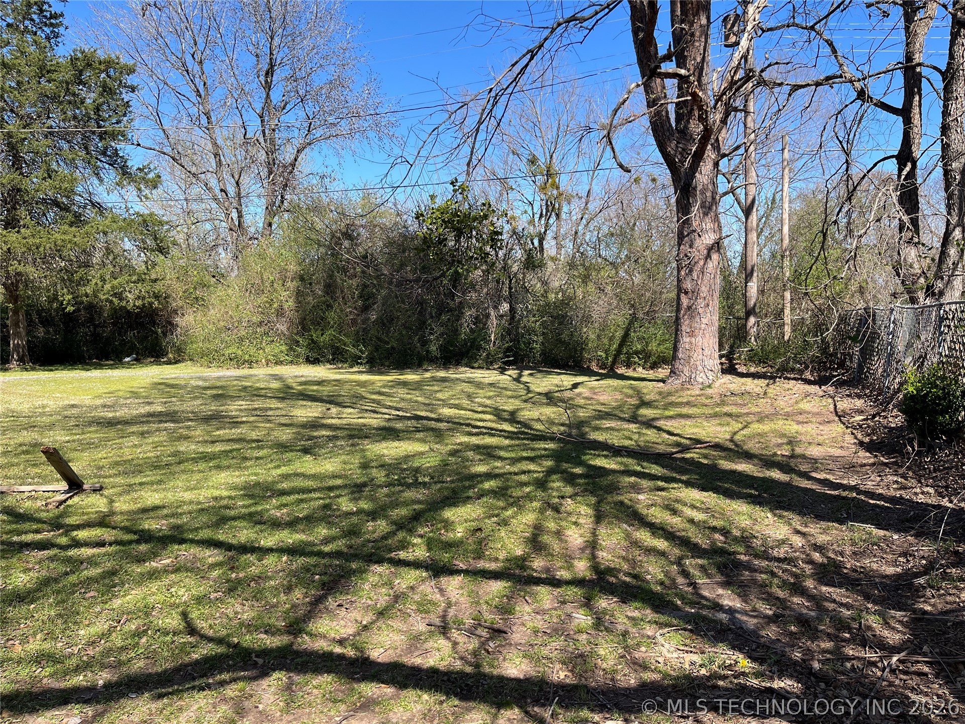 201 Nw Rose Lane Property Photo 9