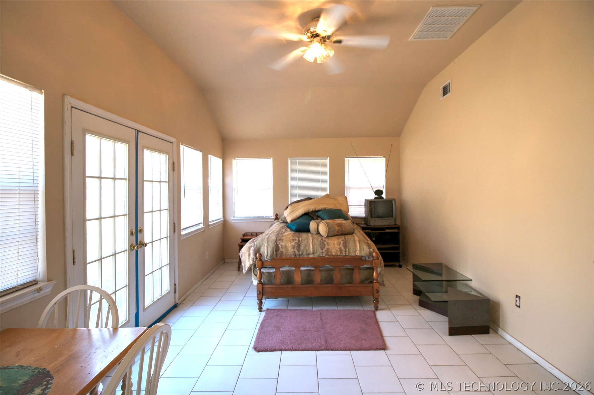 6786 Red Oak Property Photo 14