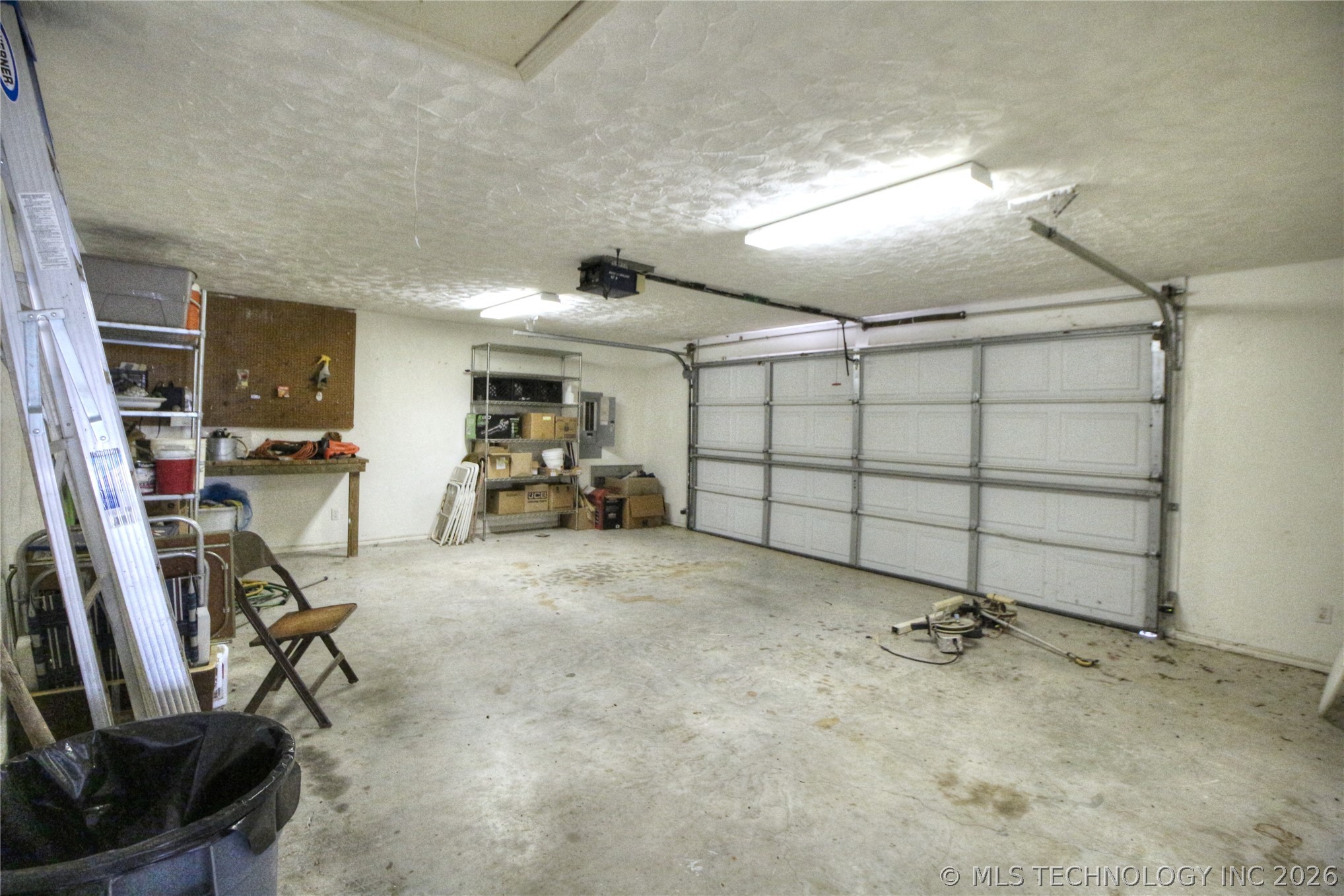 6786 Red Oak Property Photo 15