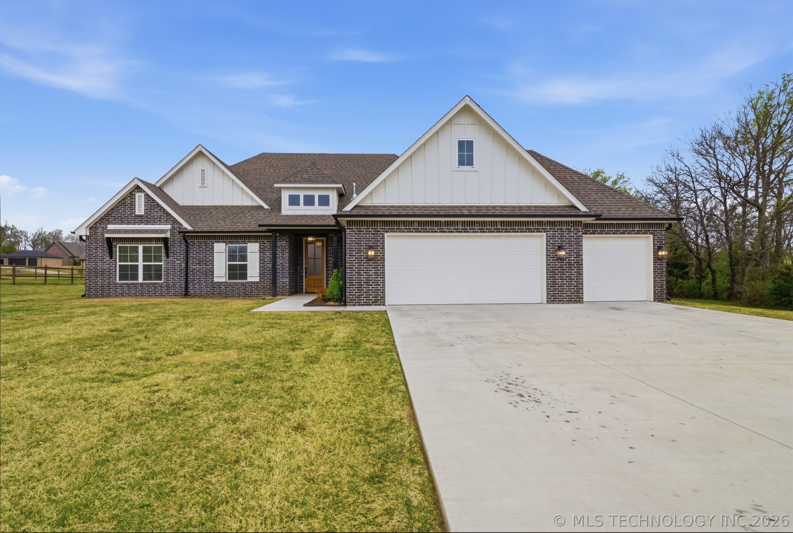 15522 E Taylor Lane