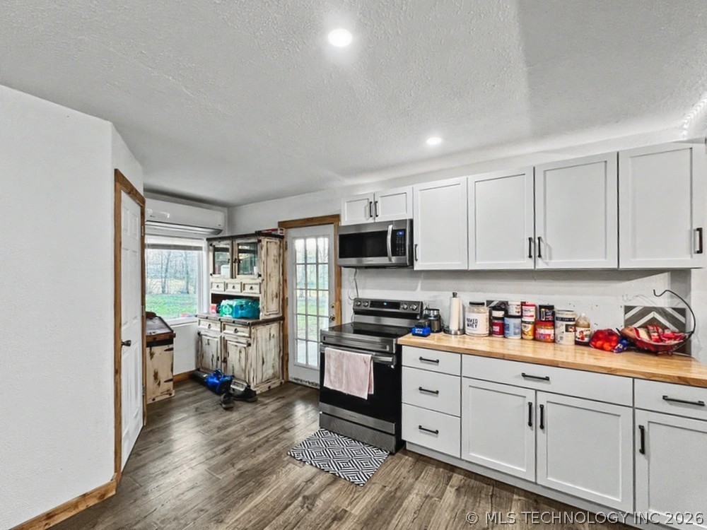 17902 E 688 Road Property Photo 18