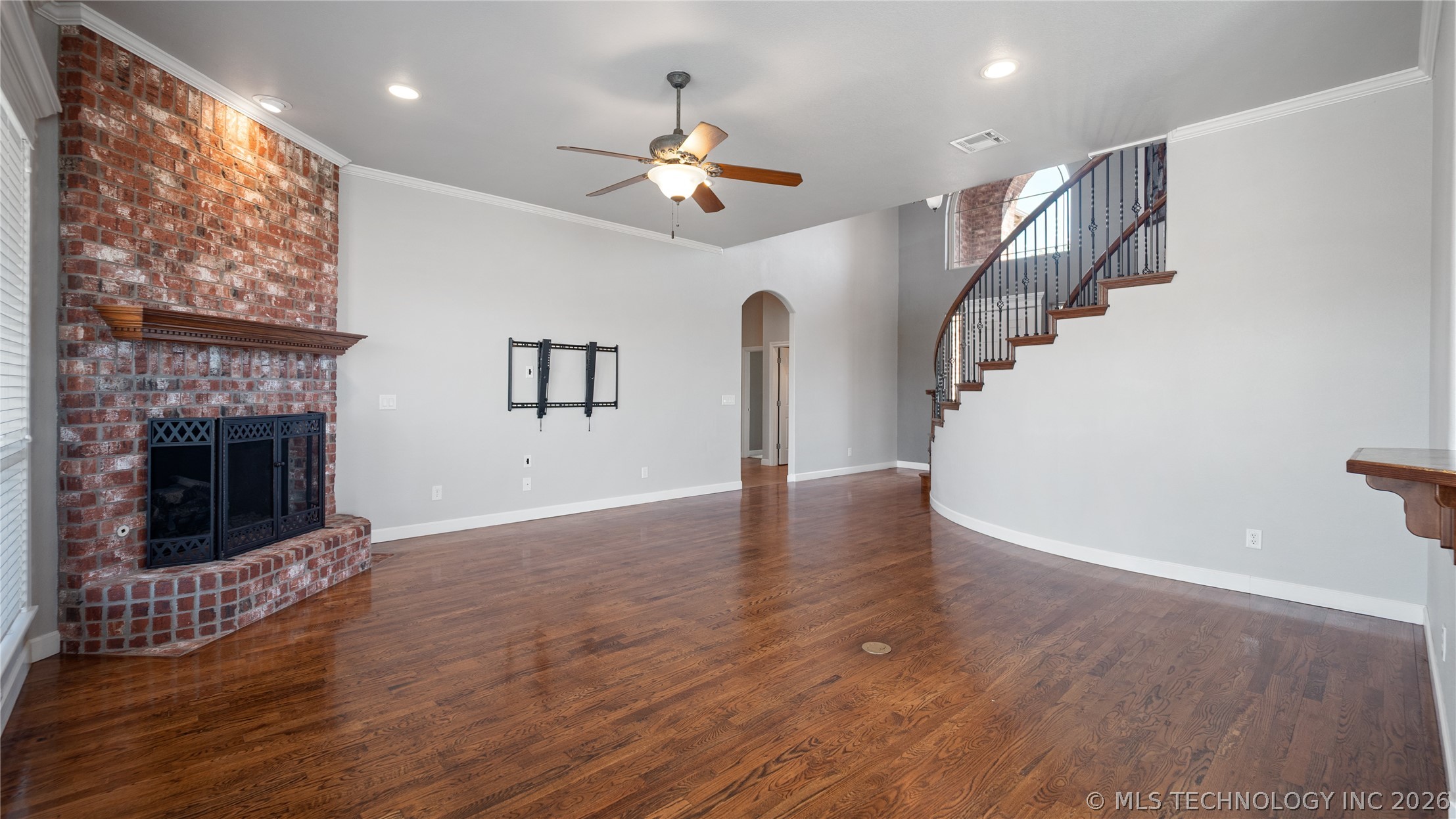 4301 N Walnut Avenue Property Photo 7