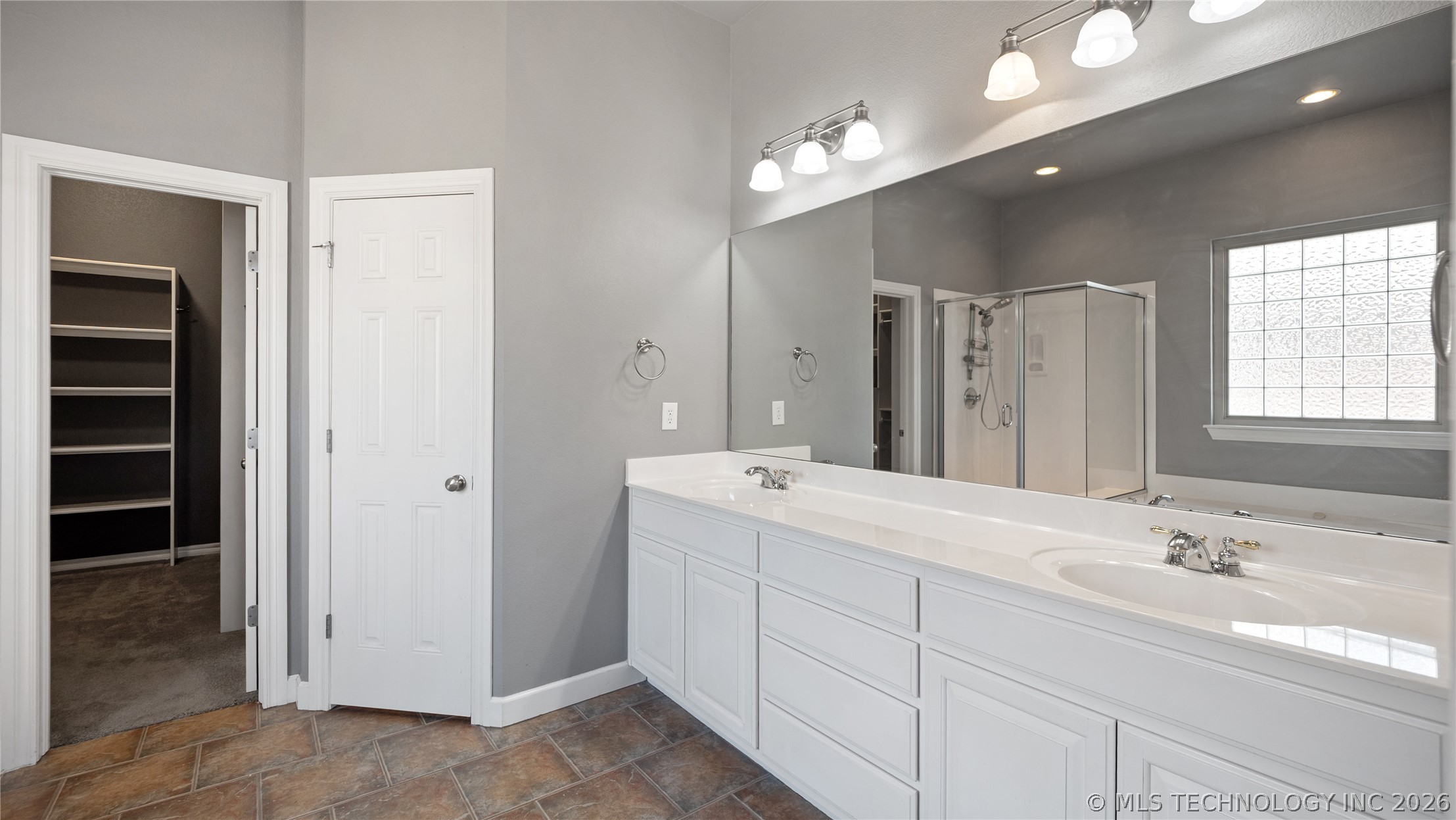 4301 N Walnut Avenue Property Photo 20