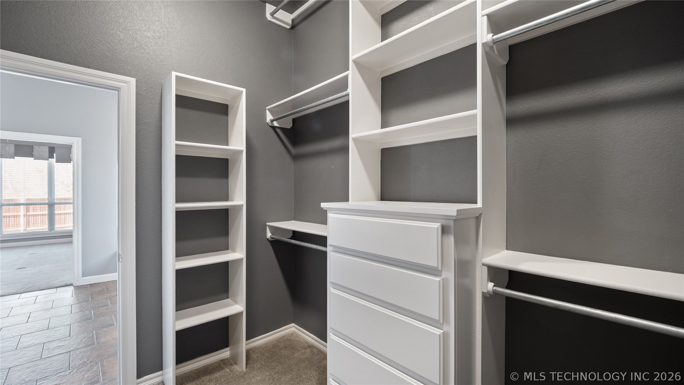 4301 N Walnut Avenue Property Photo 23