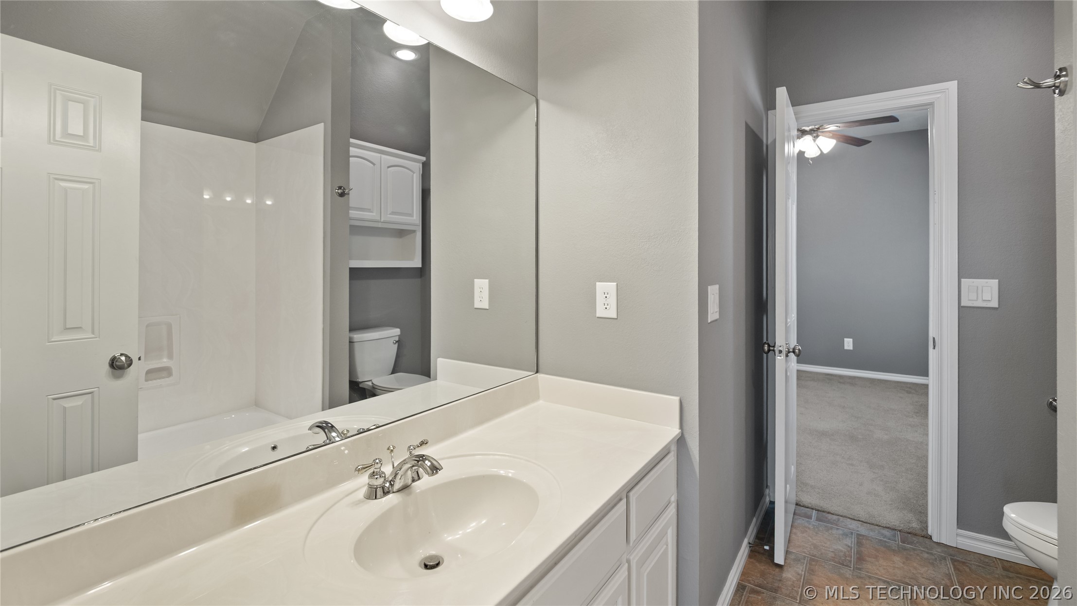 4301 N Walnut Avenue Property Photo 34