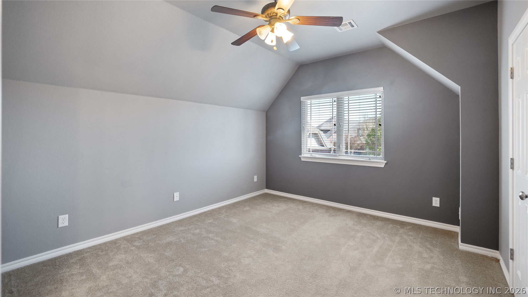 4301 N Walnut Avenue Property Photo 35