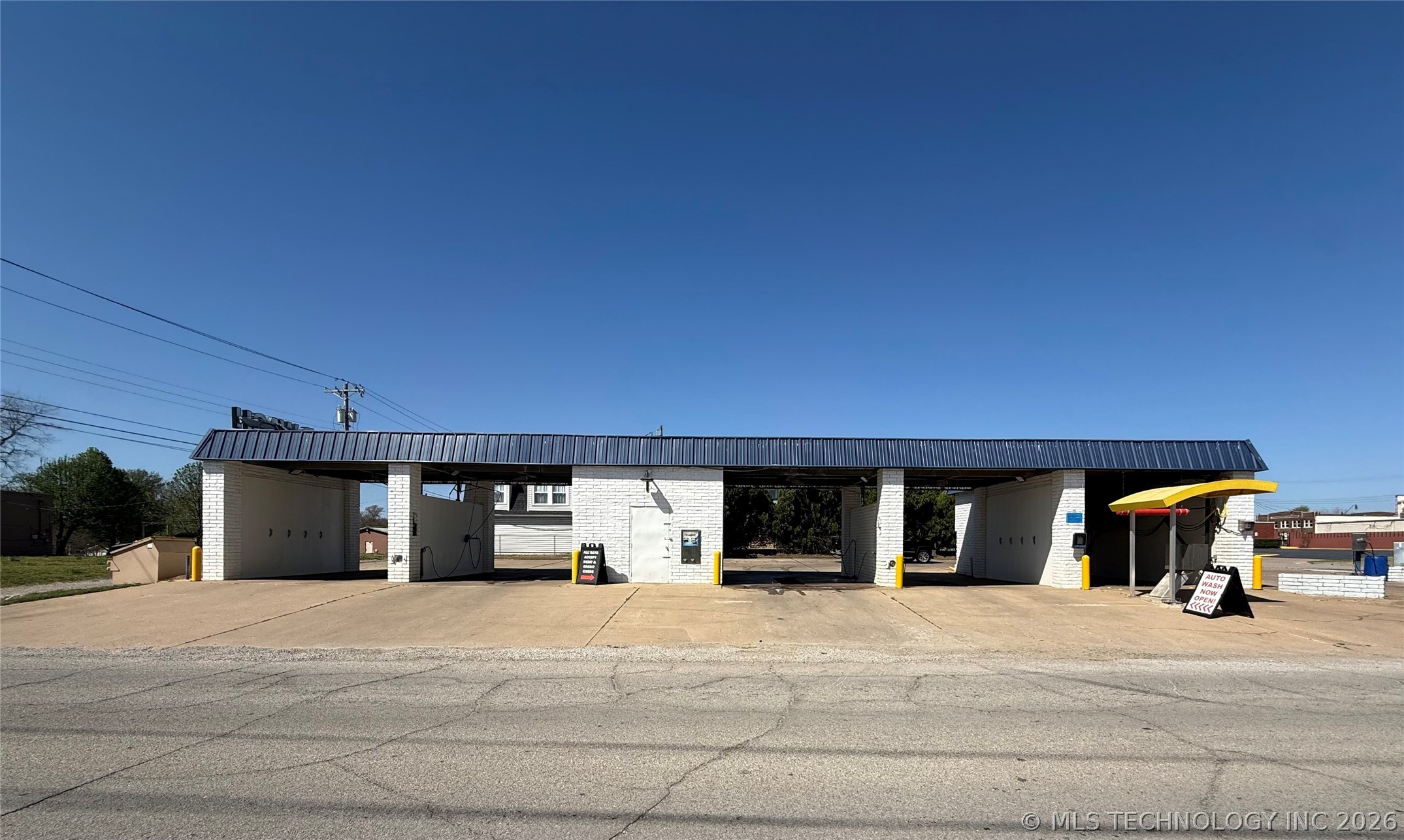 200 S Muskogee Avenue Property Photo 2