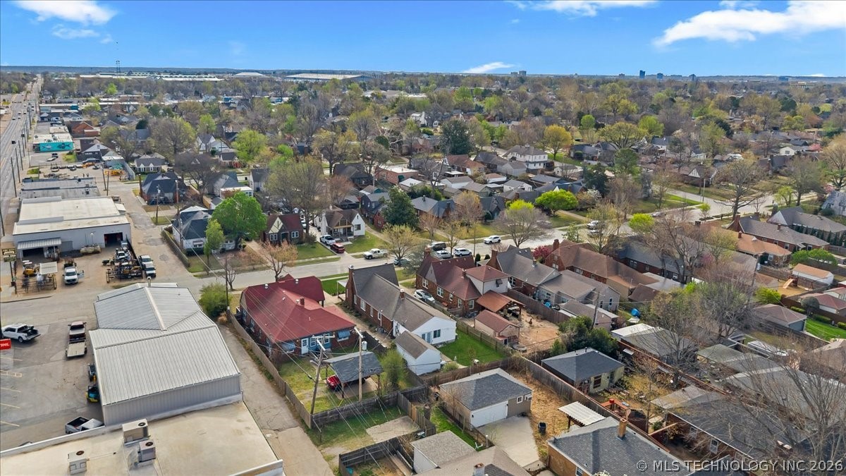 1516 S College Avenue Property Photo 45