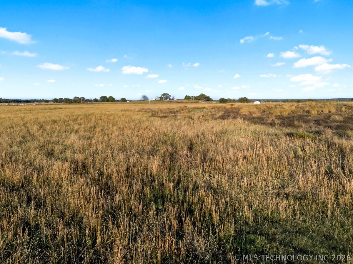 4 E 330 Road Property Photo 3