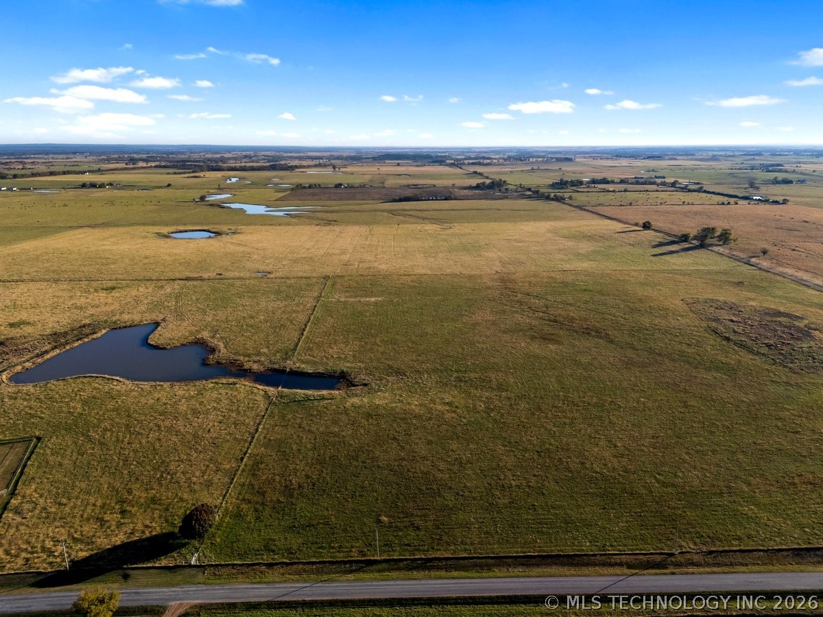 4 E 330 Road Property Photo 9