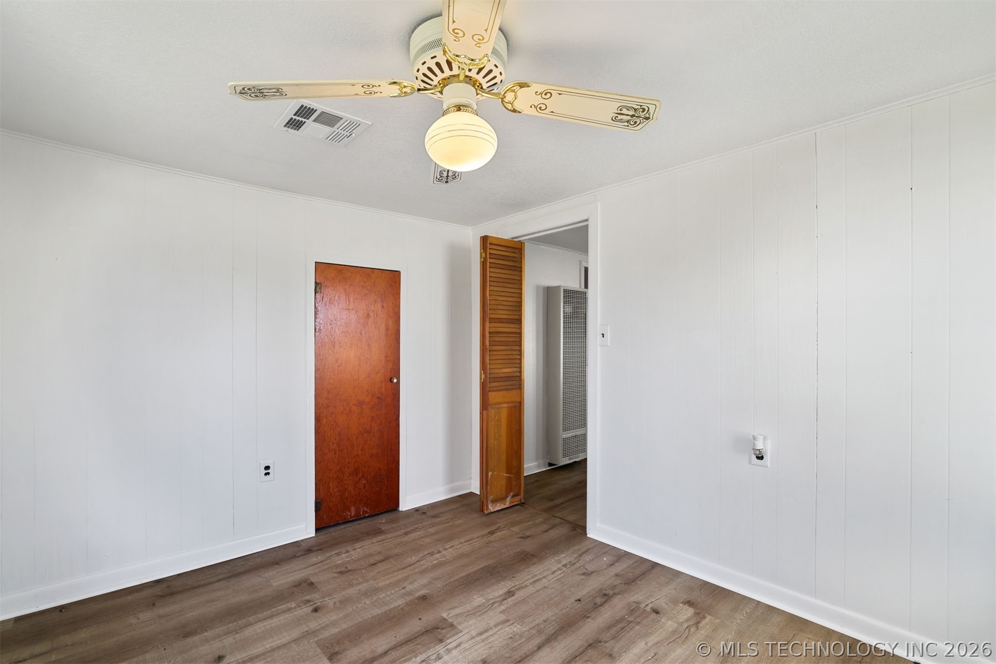 610 E Mckennon Property Photo 16