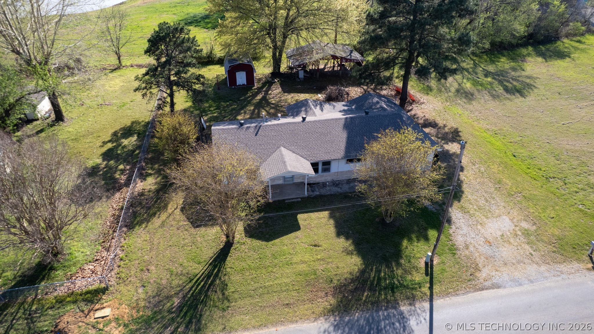610 E Mckennon Property Photo 20
