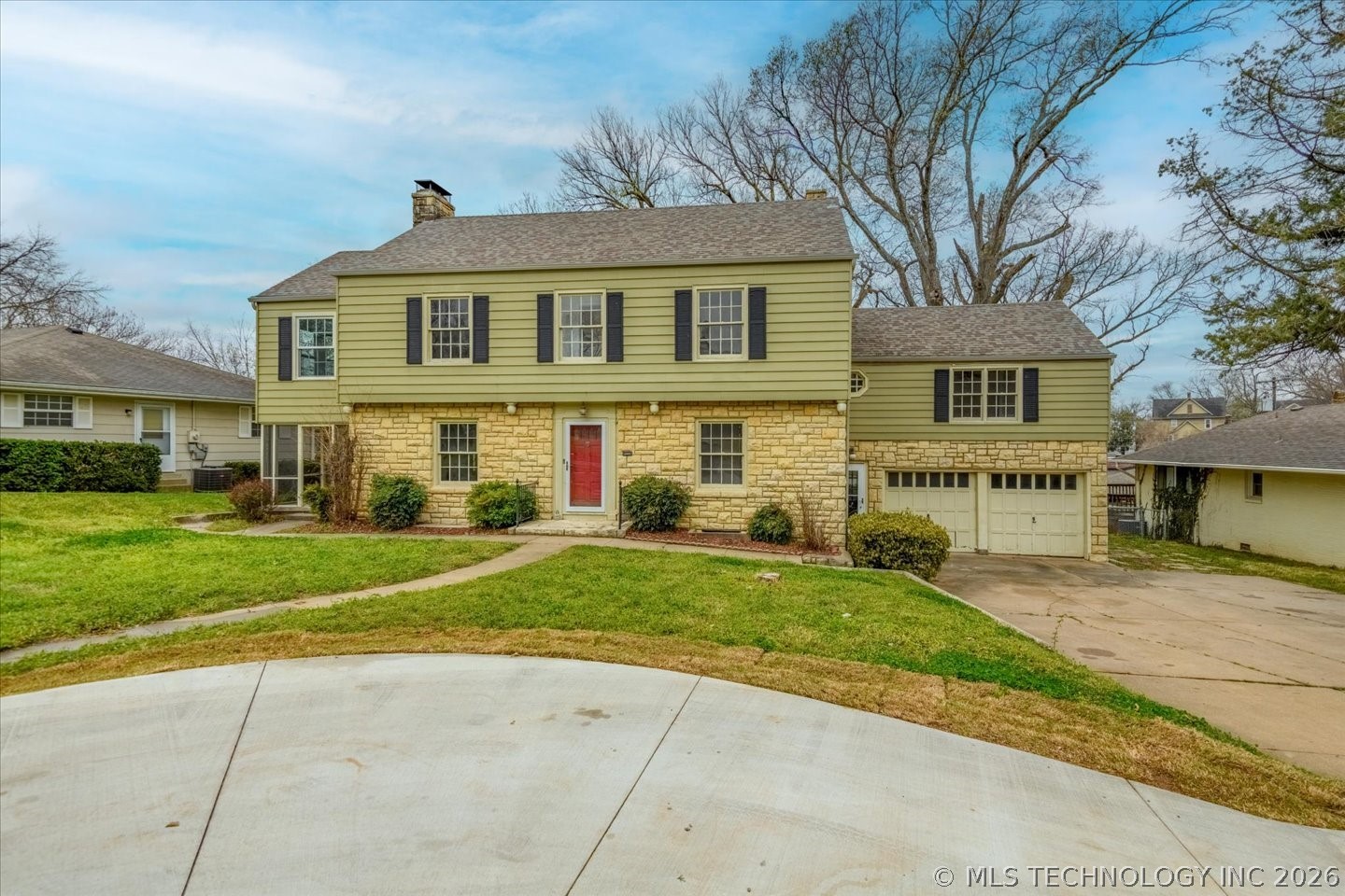 1417 Hillcrest Drive Property Photo 1