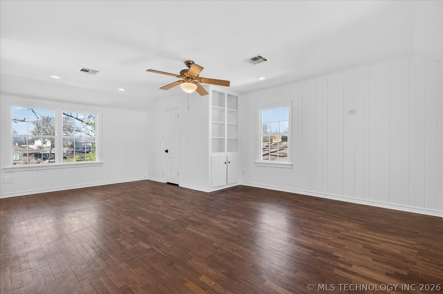 1417 Hillcrest Drive Property Photo 20