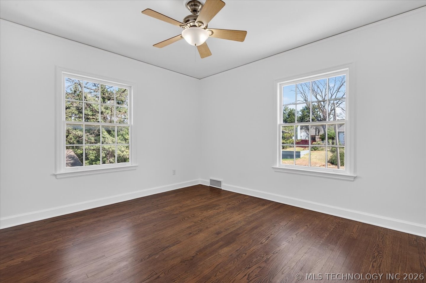 1417 Hillcrest Drive Property Photo 27