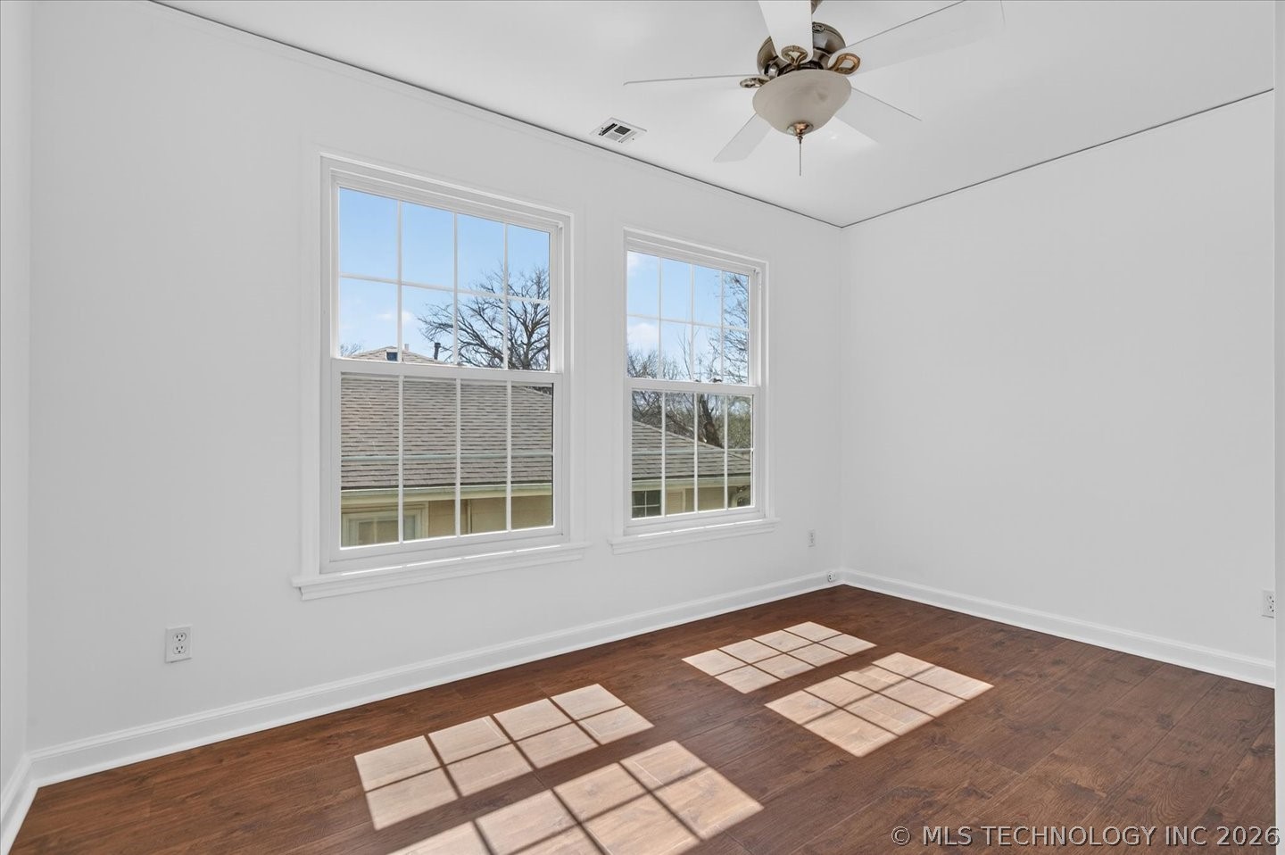 1417 Hillcrest Drive Property Photo 32