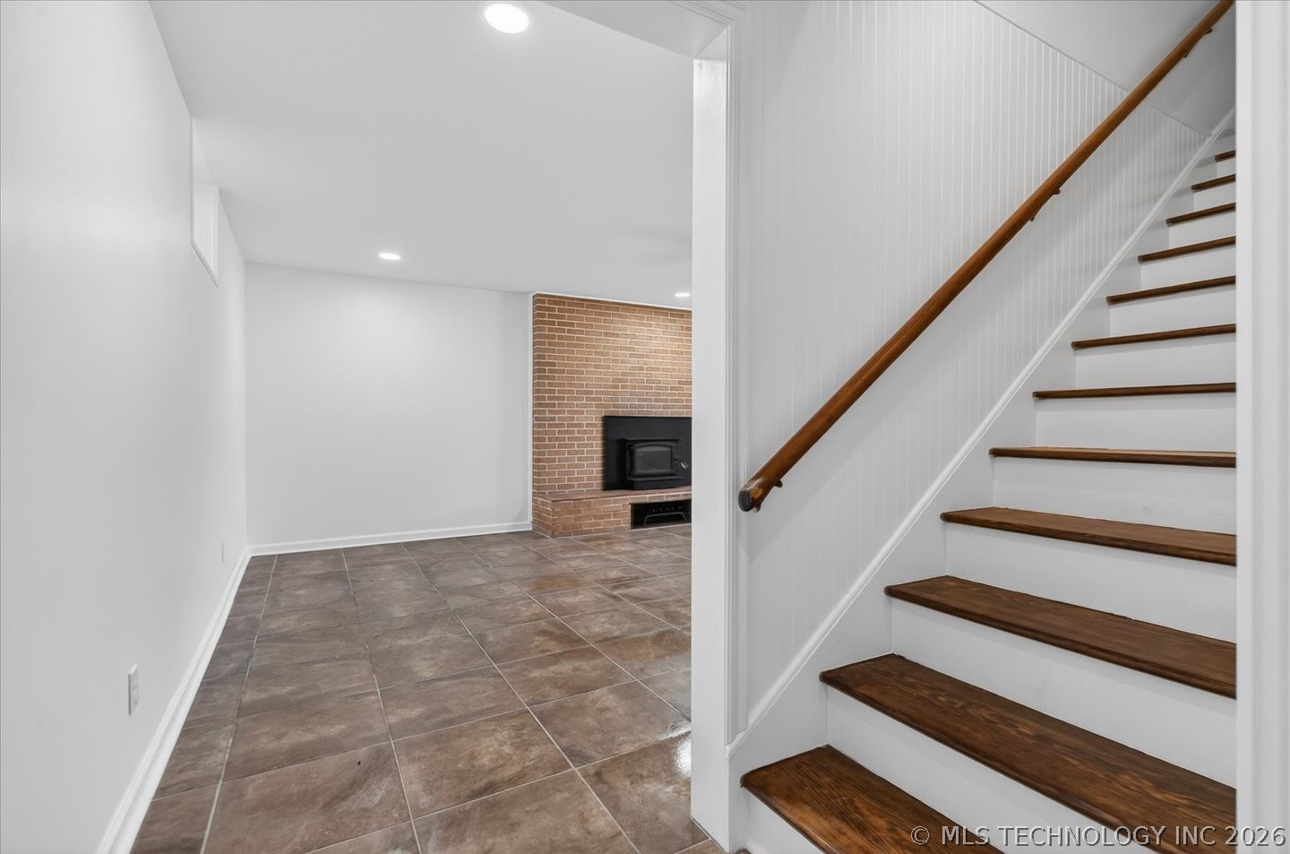 1417 Hillcrest Drive Property Photo 38