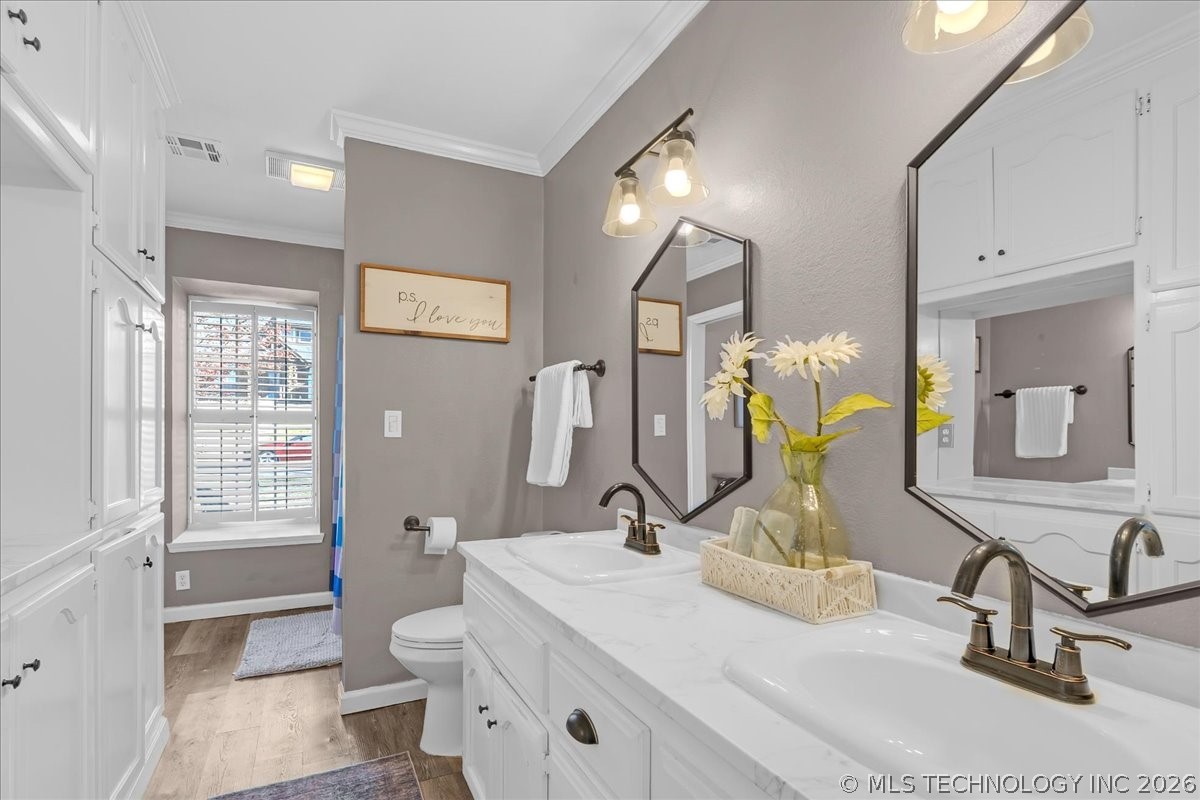 7122 E 100th Place Property Photo 21