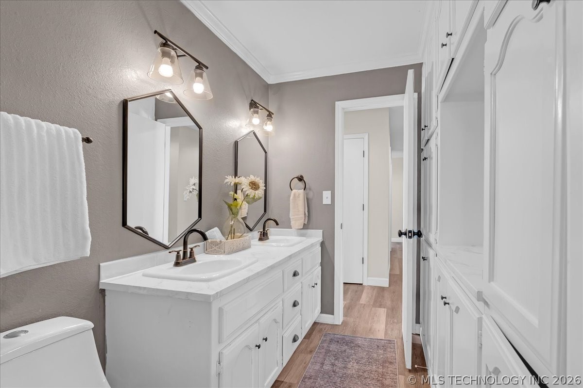 7122 E 100th Place Property Photo 22