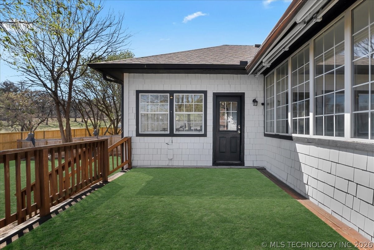 7122 E 100th Place Property Photo 43