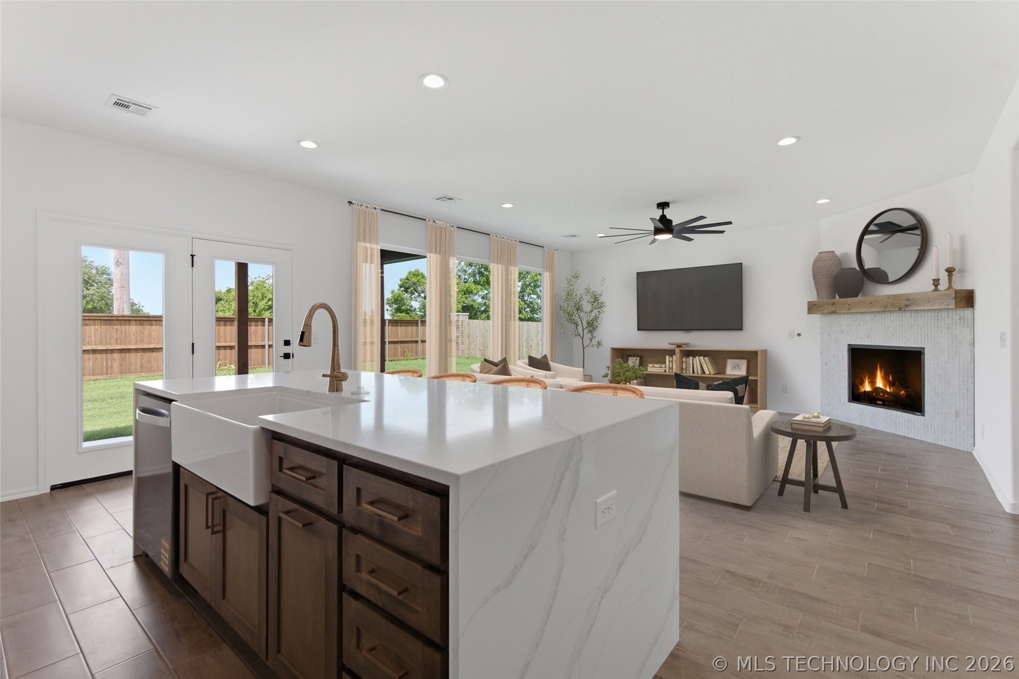 5010 N Walnut Avenue Property Photo 15