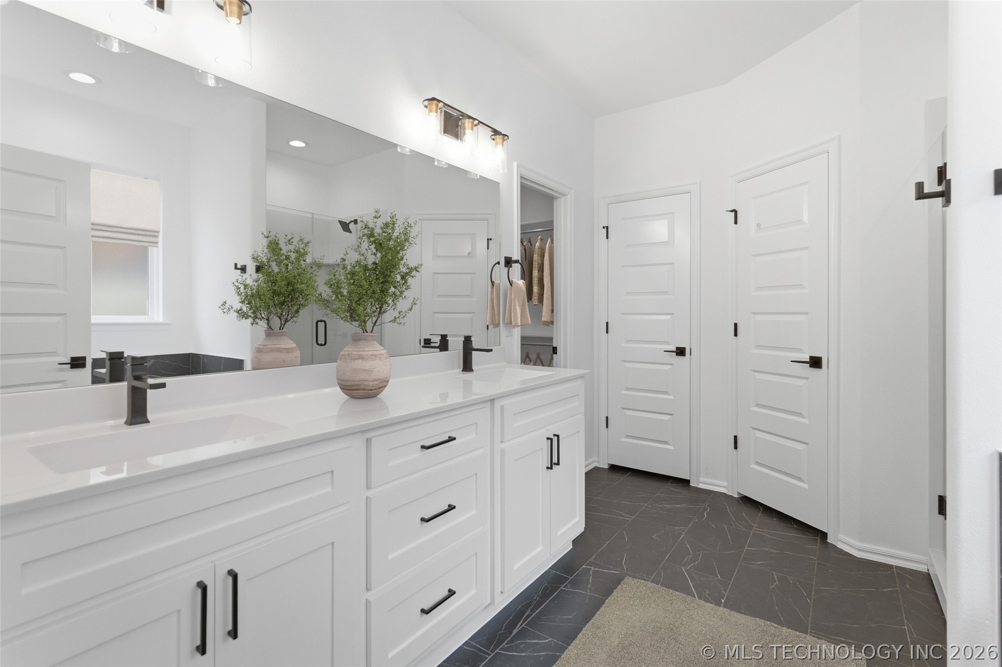5010 N Walnut Avenue Property Photo 25