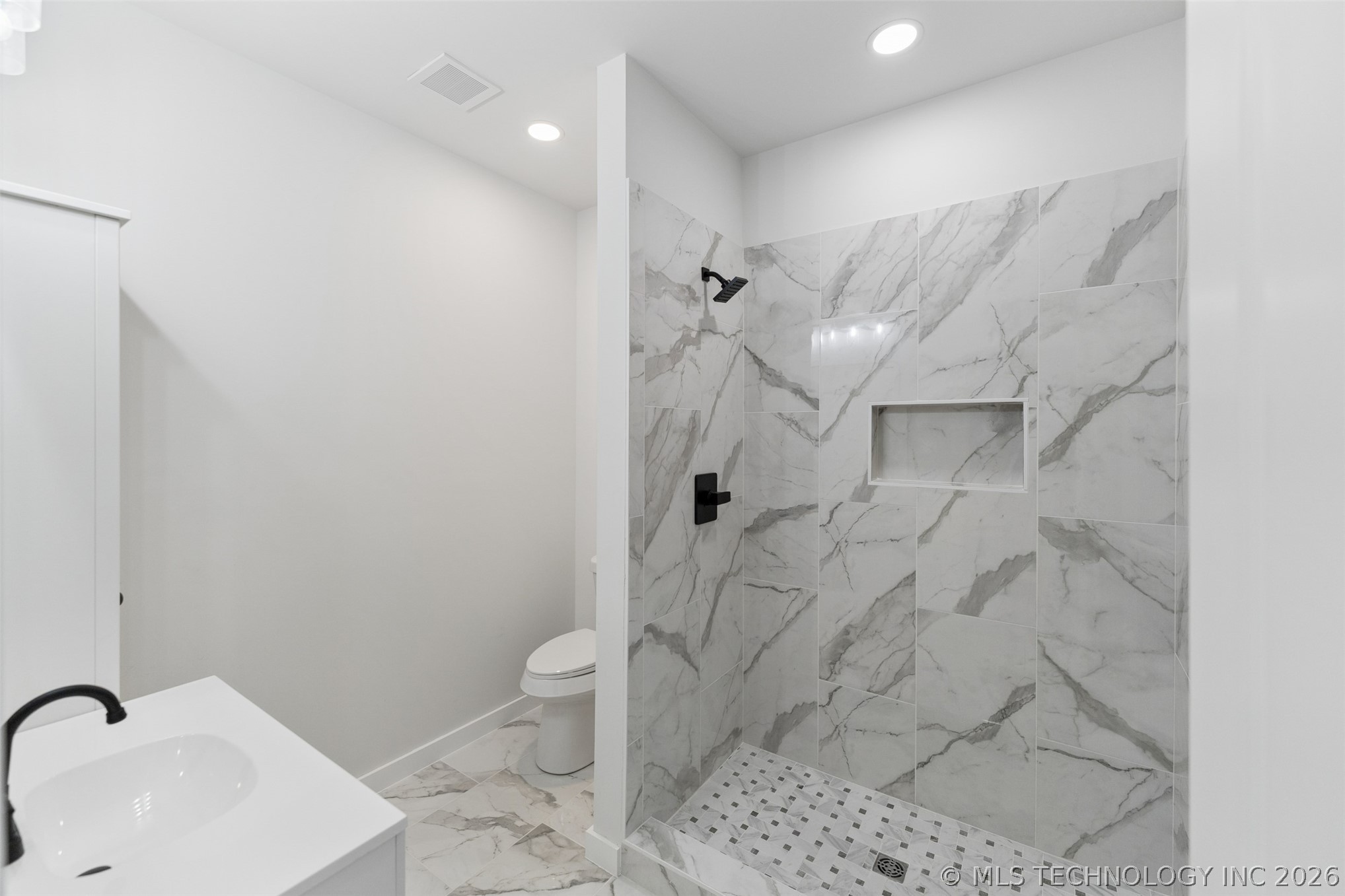 2404 N Martin Luther King Jr Boulevard Property Photo 7