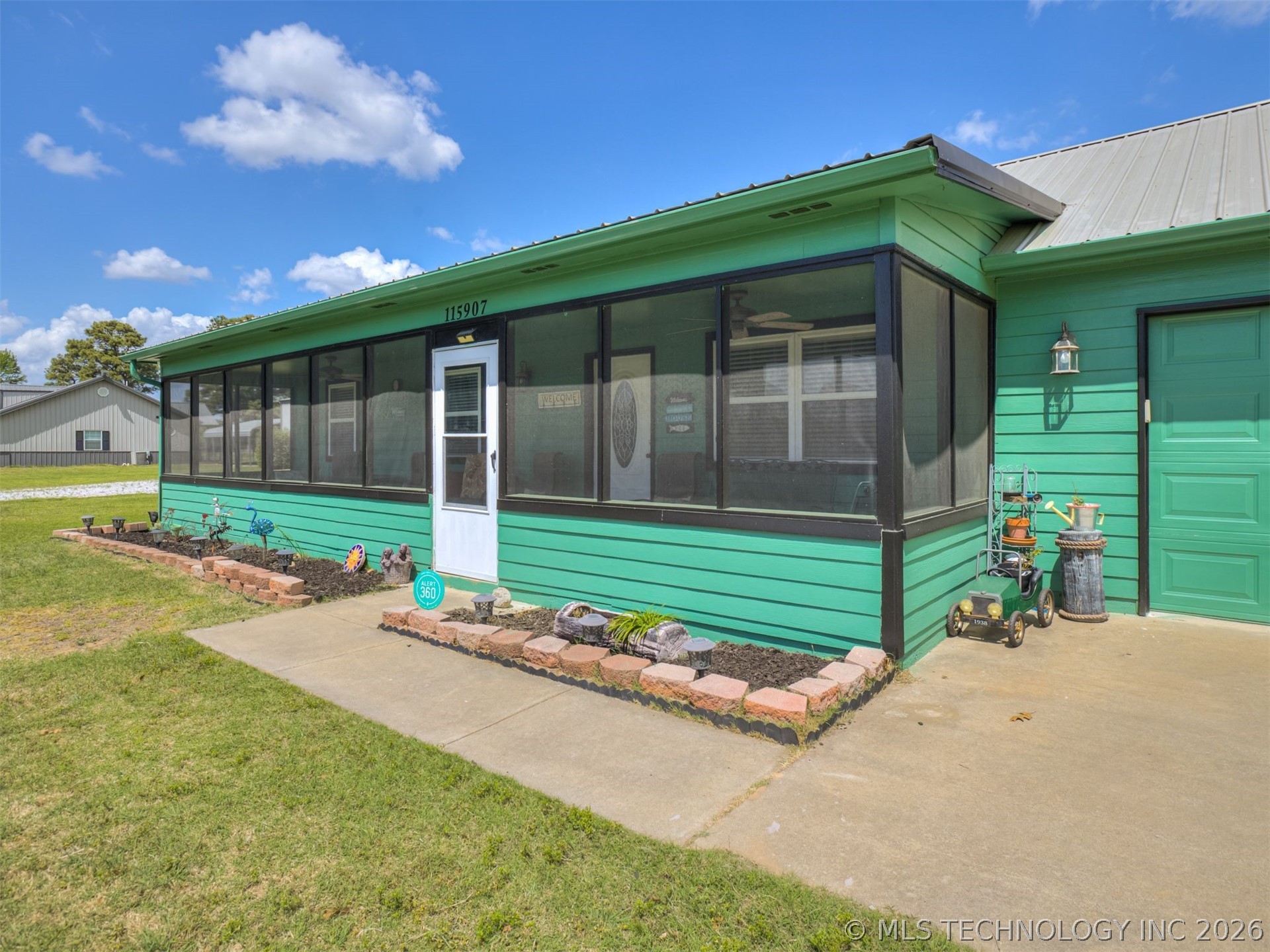 115907 S 4197 Property Photo 8