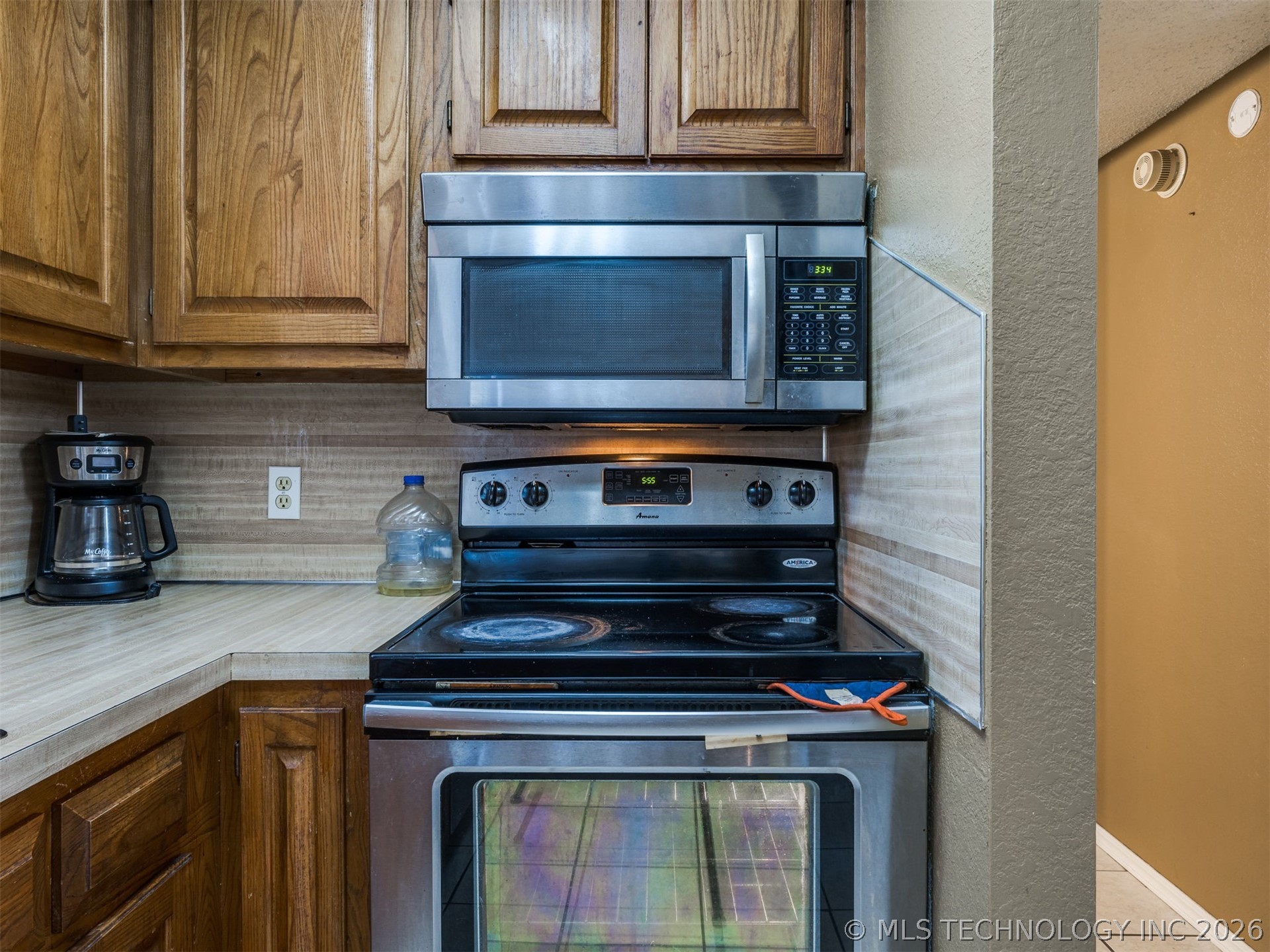 13025 E 28th Place Property Photo 9
