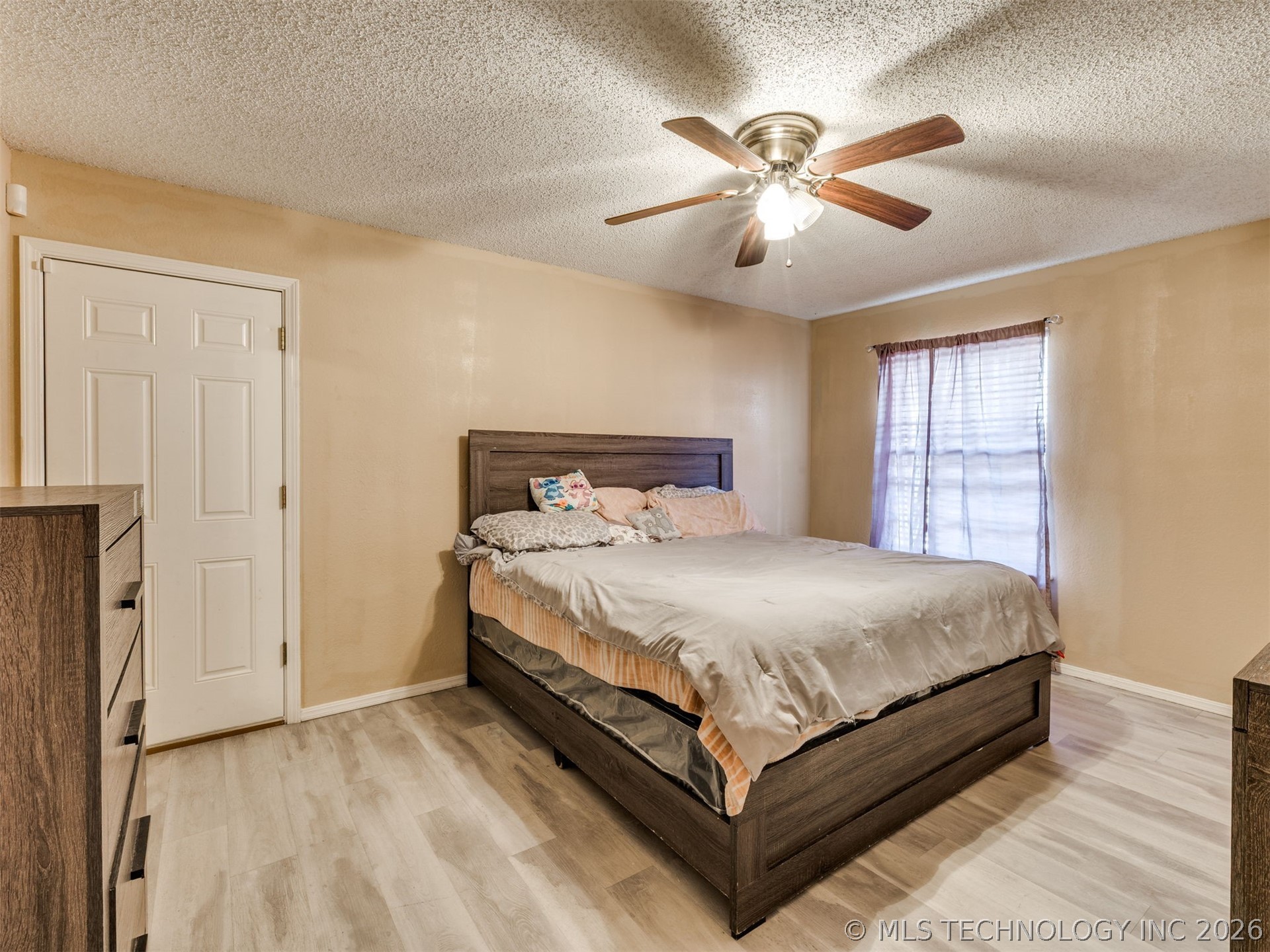 13025 E 28th Place Property Photo 12
