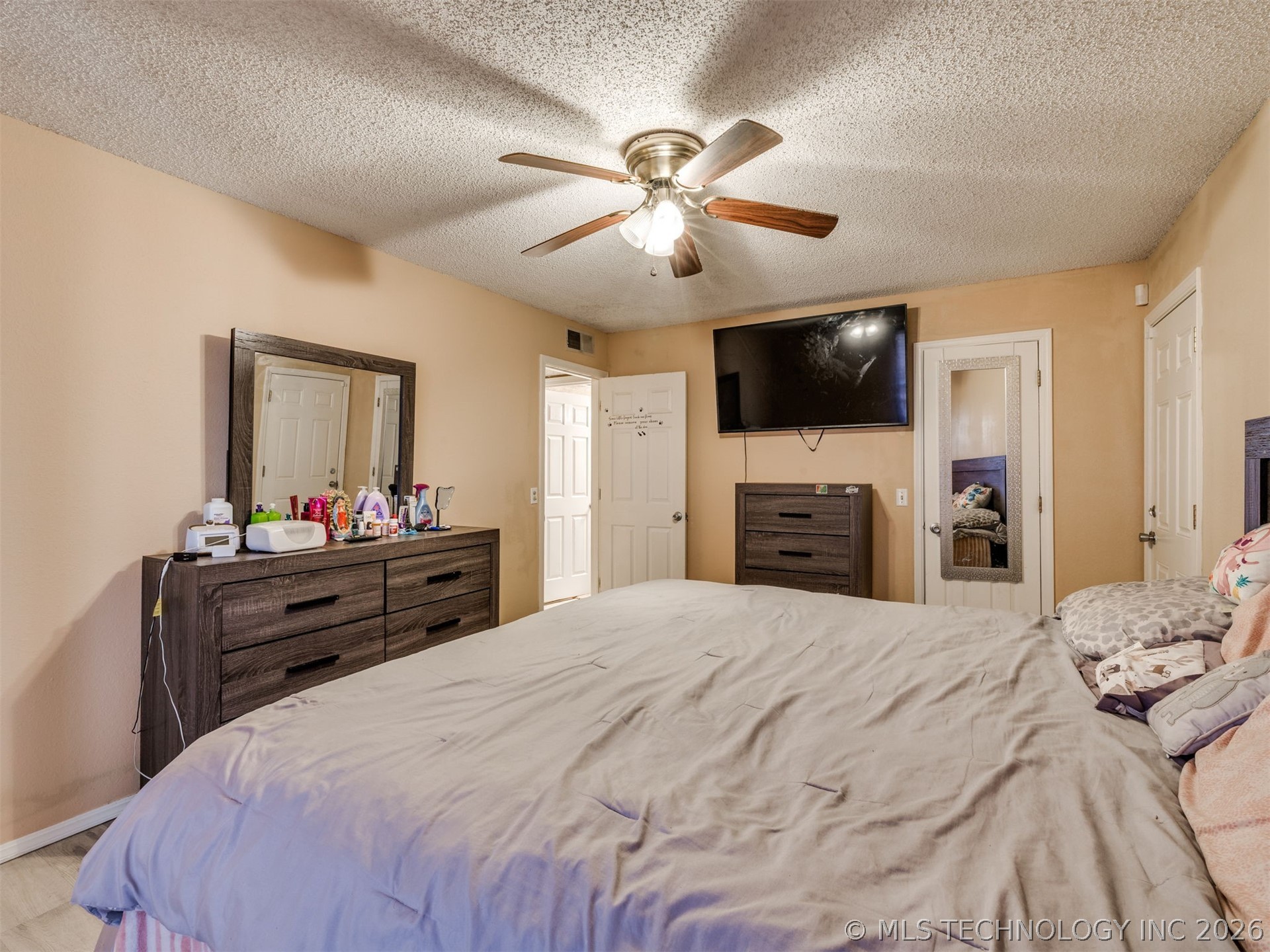 13025 E 28th Place Property Photo 13