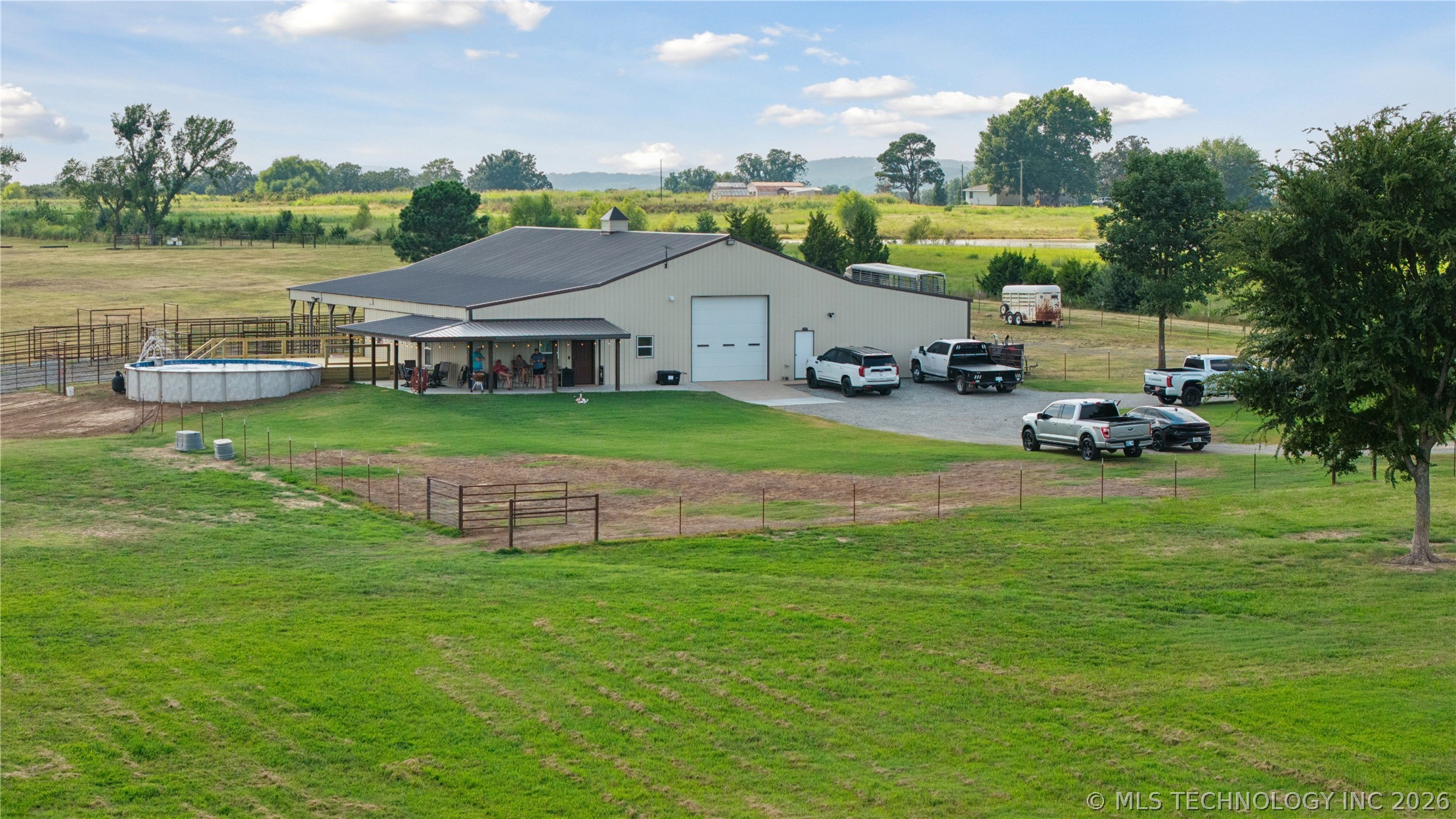 195 Cardell Property Photo 31