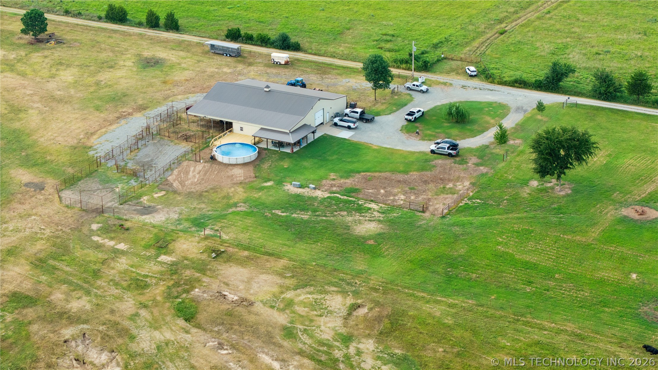 195 Cardell Property Photo 44