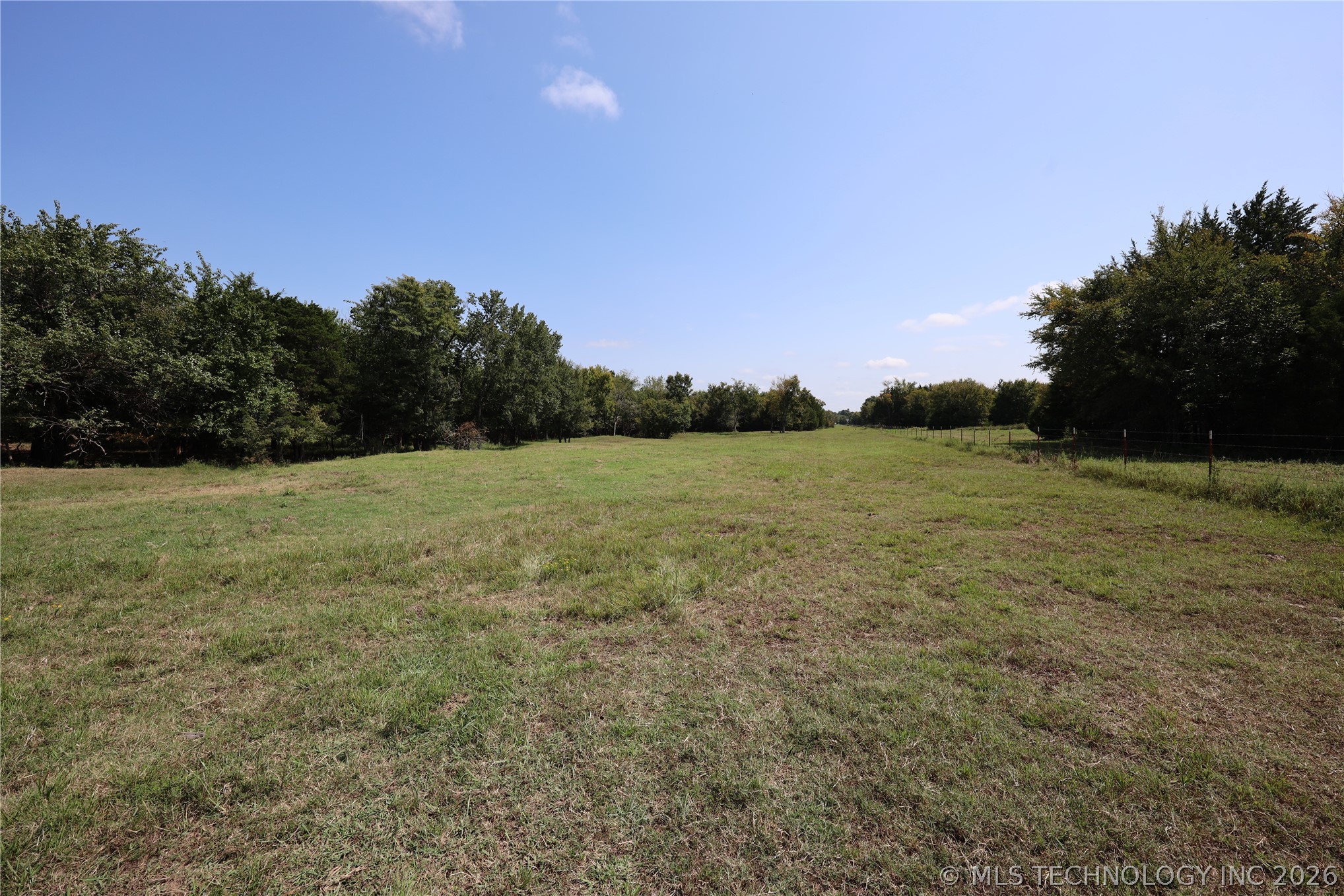 195 Cardell Property Photo 57