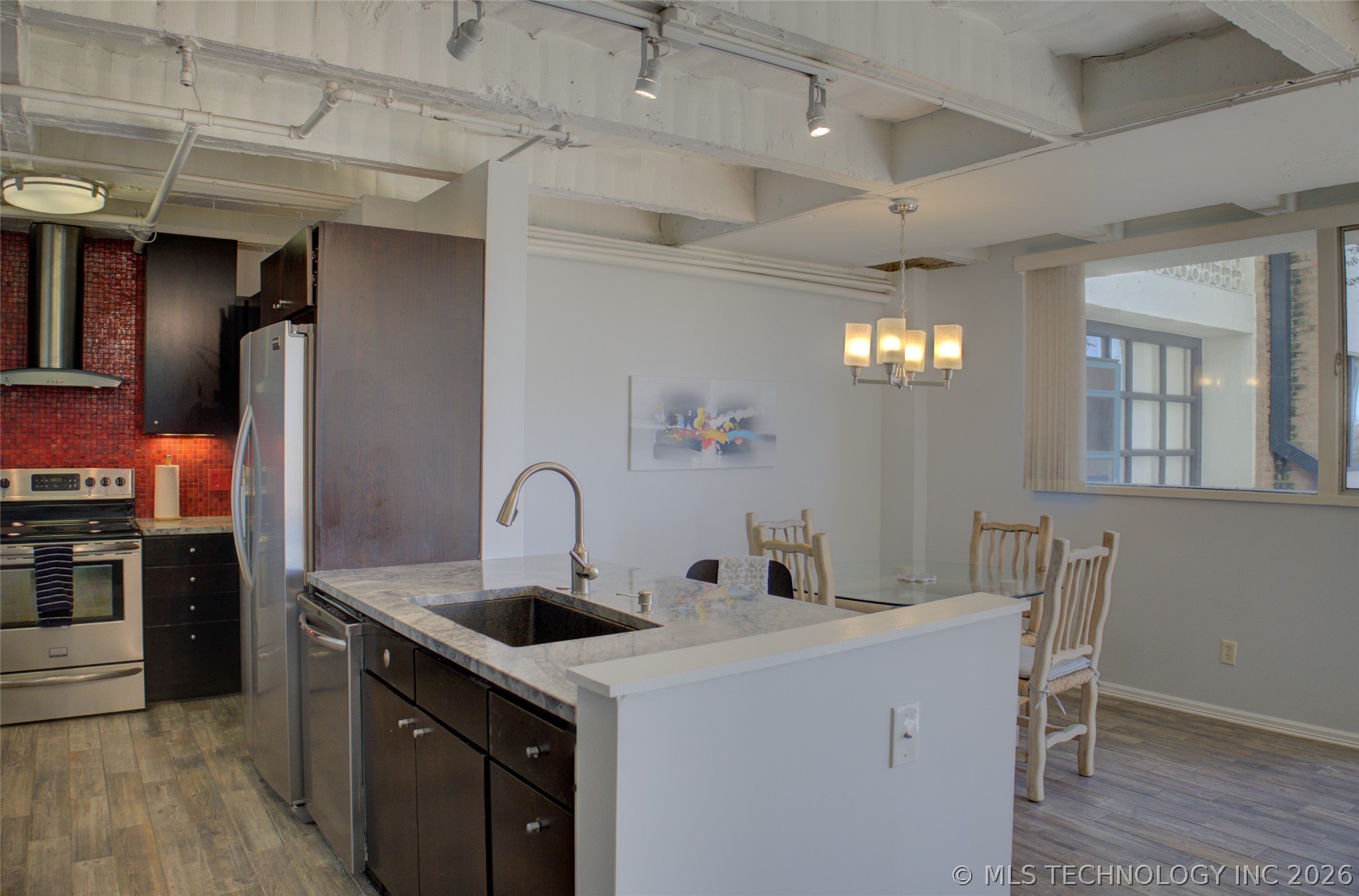 611 W 15th Street E1 Property Photo 15