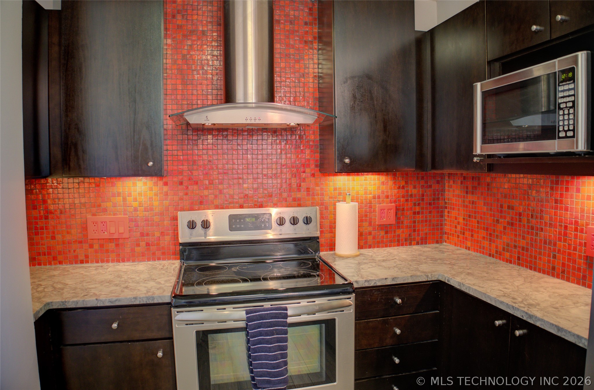 611 W 15th Street E1 Property Photo 17