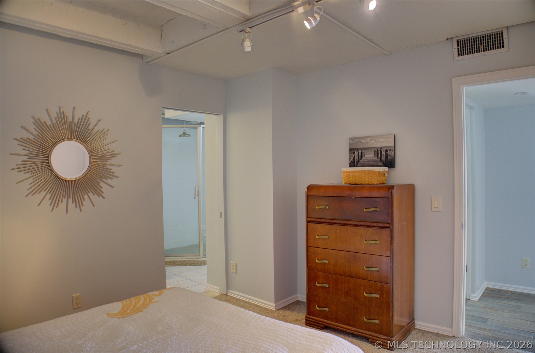 611 W 15th Street E1 Property Photo 22